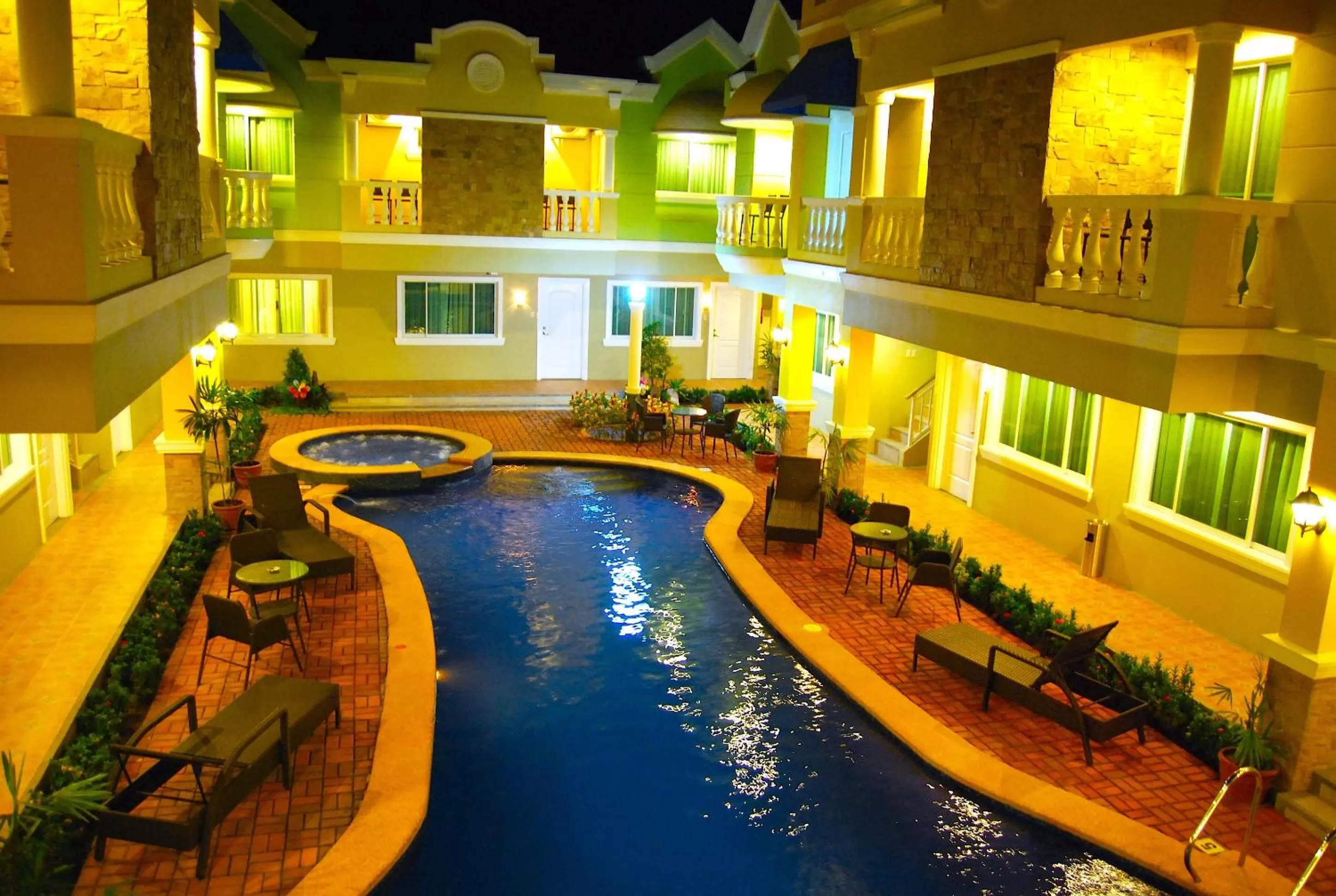 Swimming pool in Prism Hotel