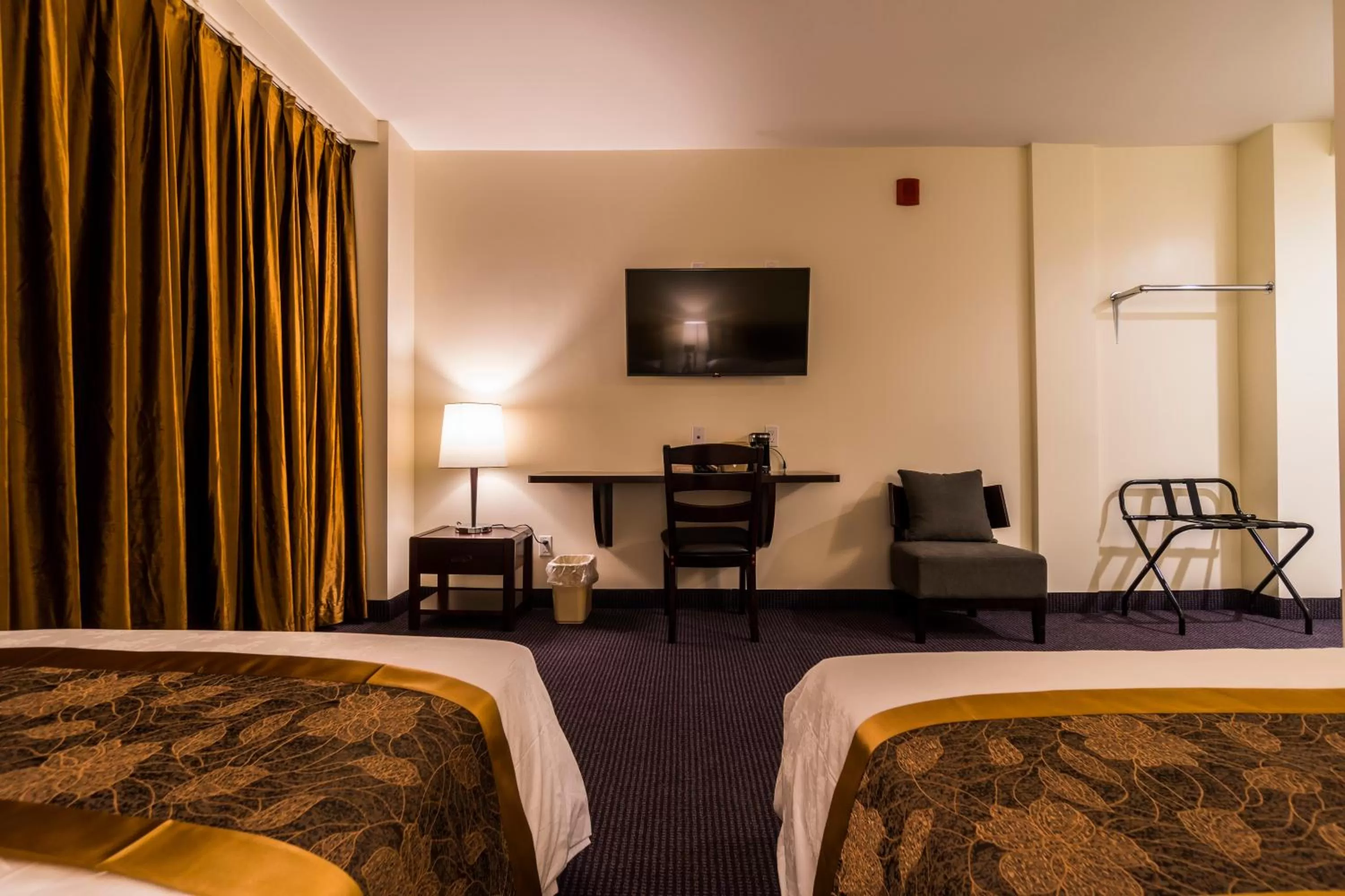 TV and multimedia, Bed in John Hotel