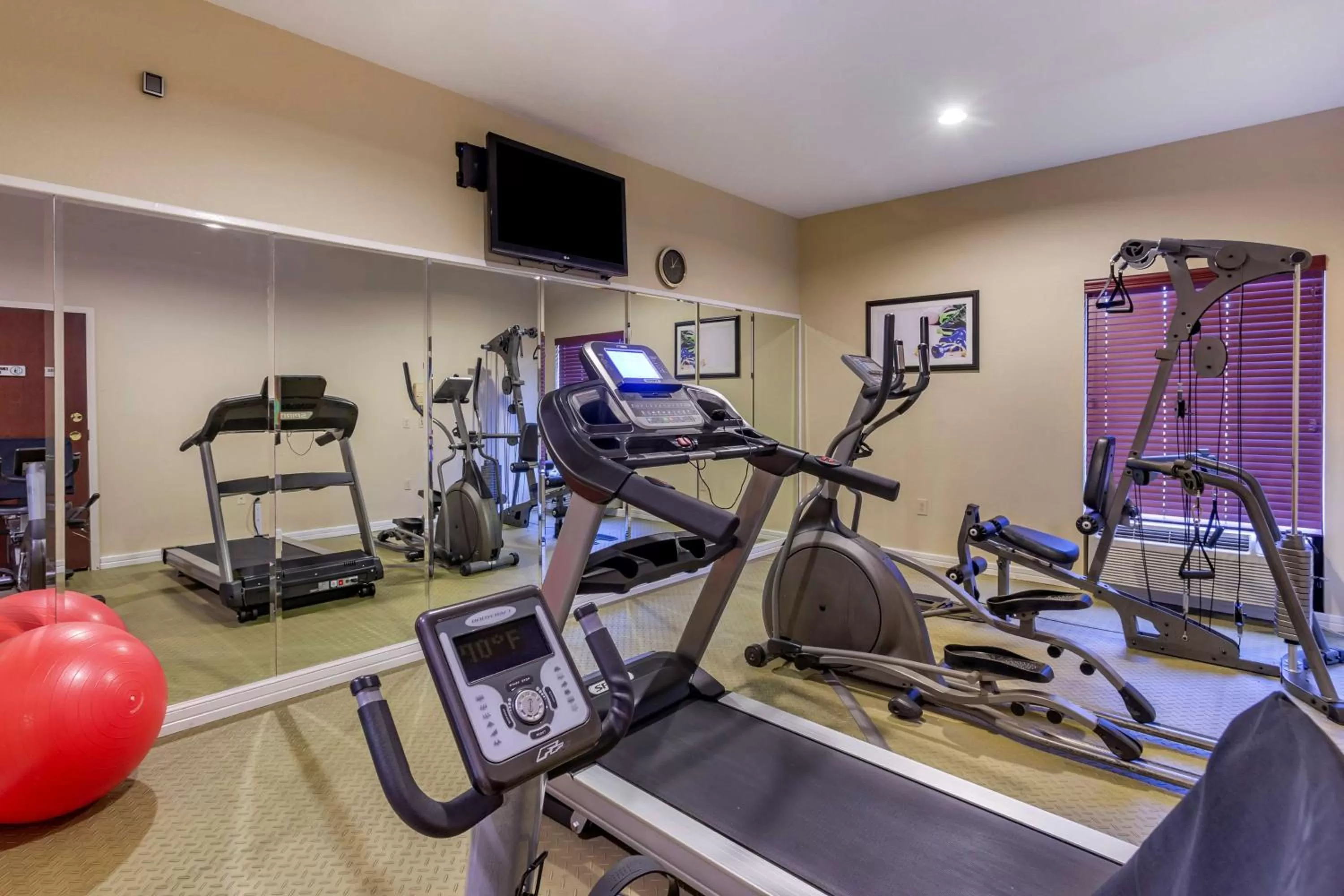 Spa and wellness centre/facilities in Best Western Plus Springfield Airport Inn