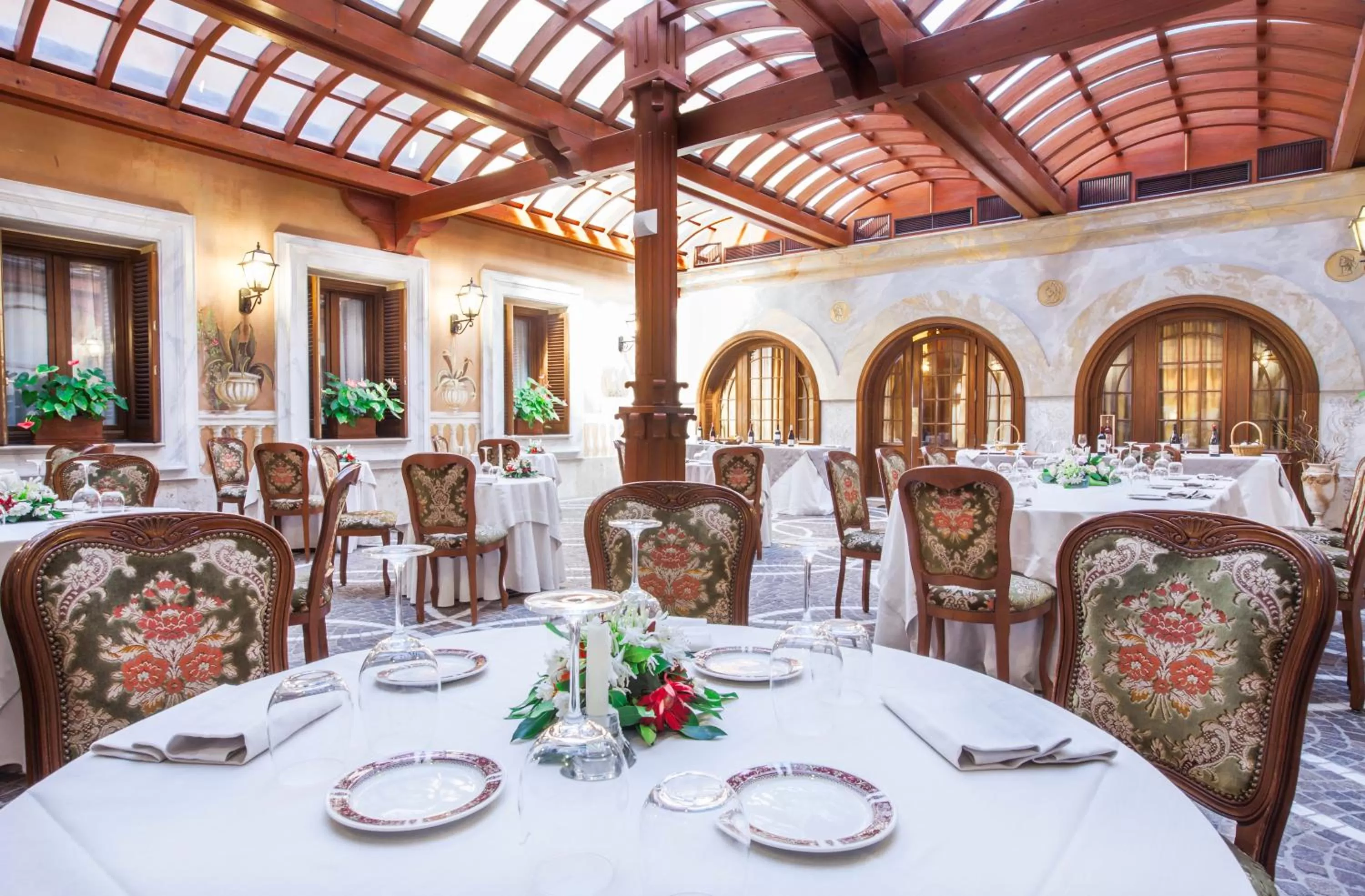 Restaurant/places to eat in Grand Hotel Gianicolo