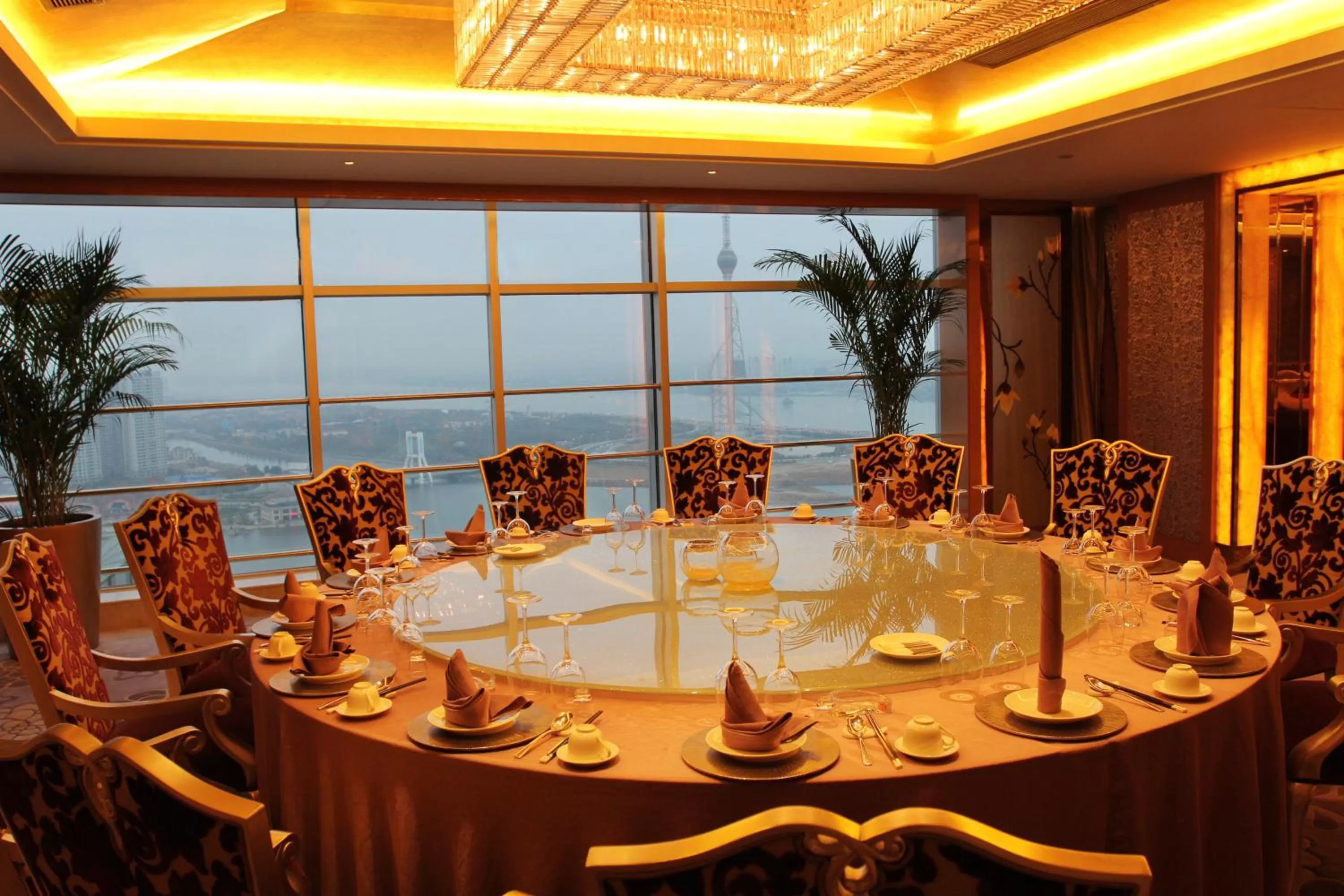 Restaurant/places to eat in Pullman Linyi Lushang