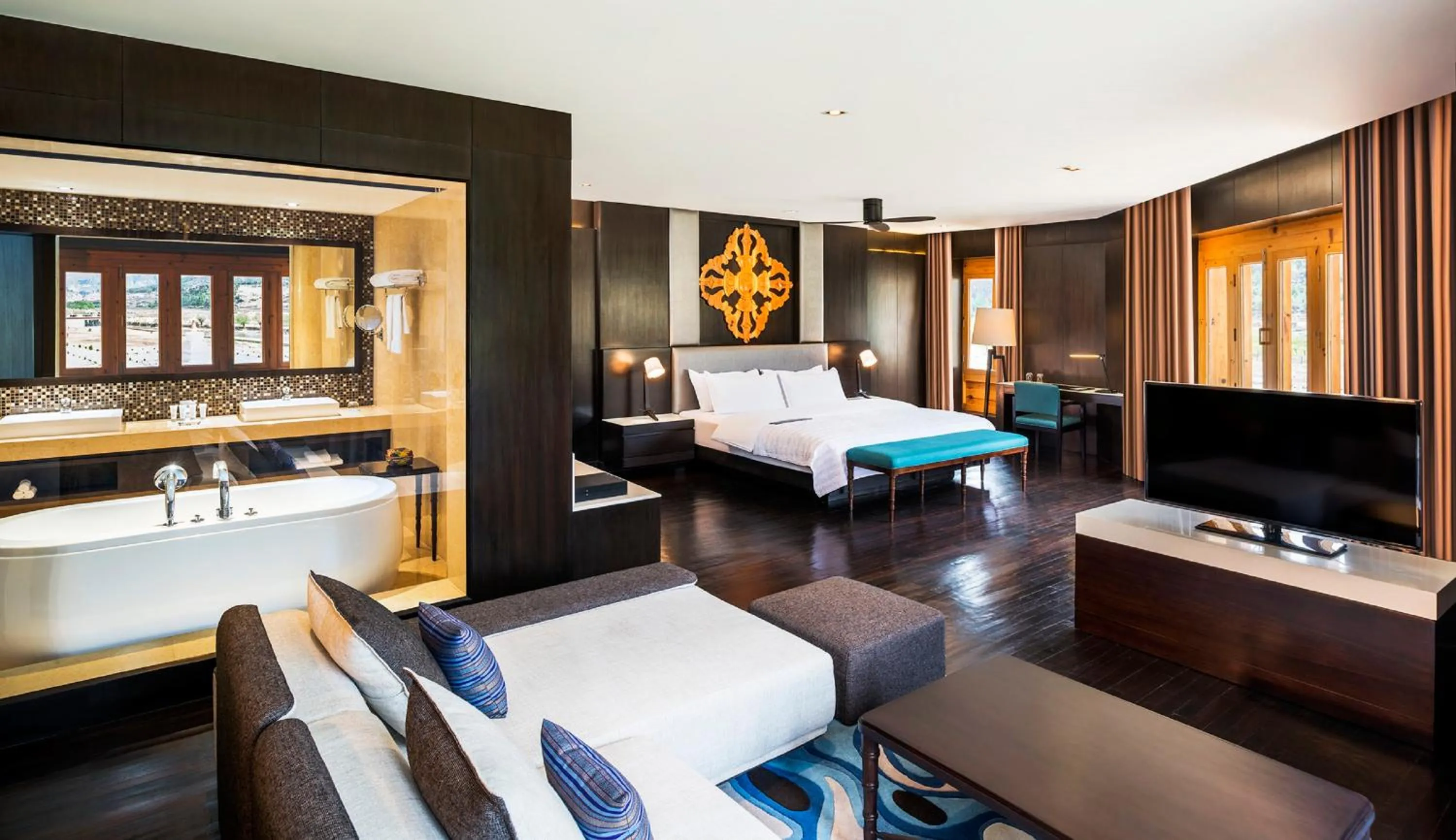 Living room, Bed in Le Meridien Paro Riverfront