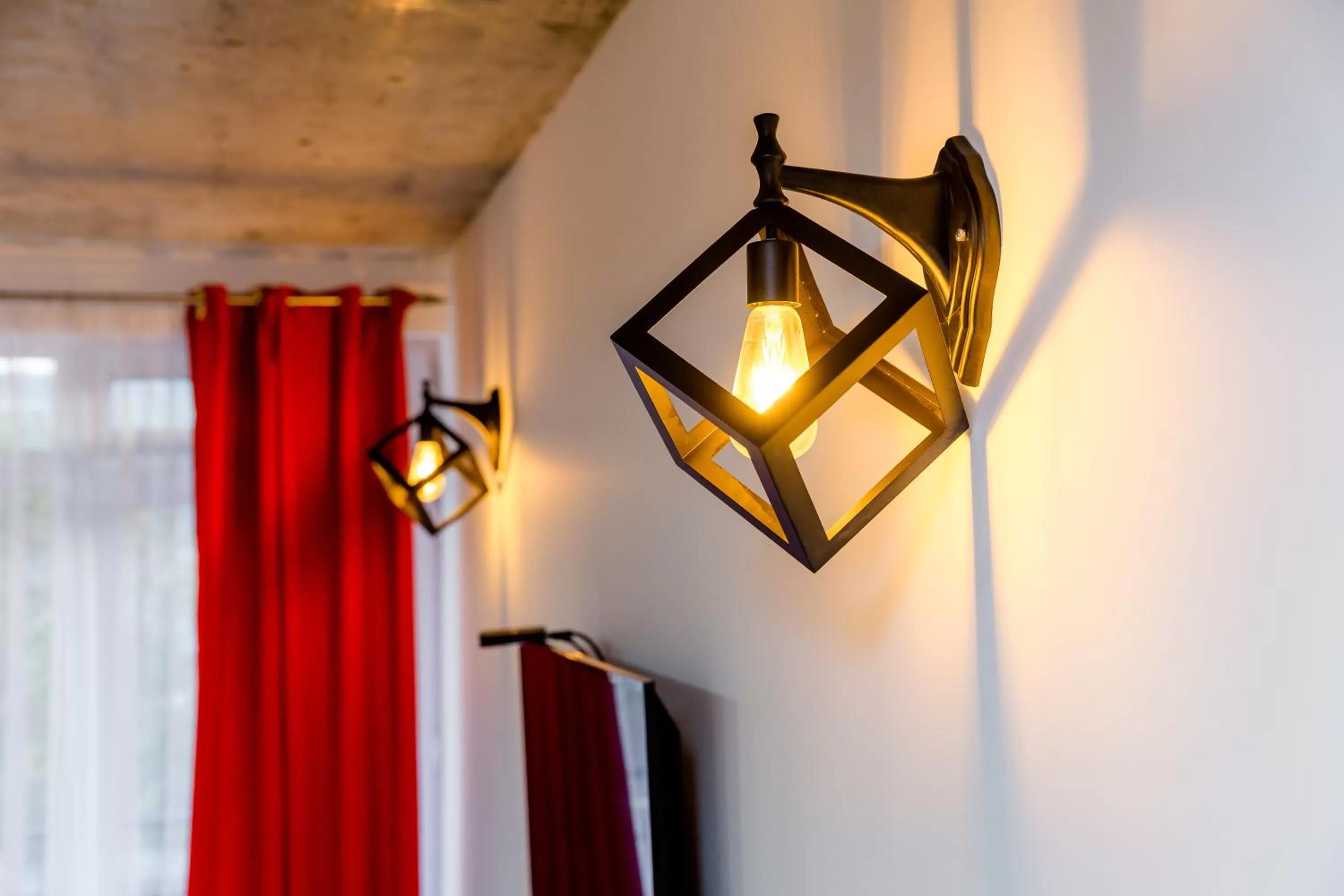 TV/Entertainment Center in Ma Xata