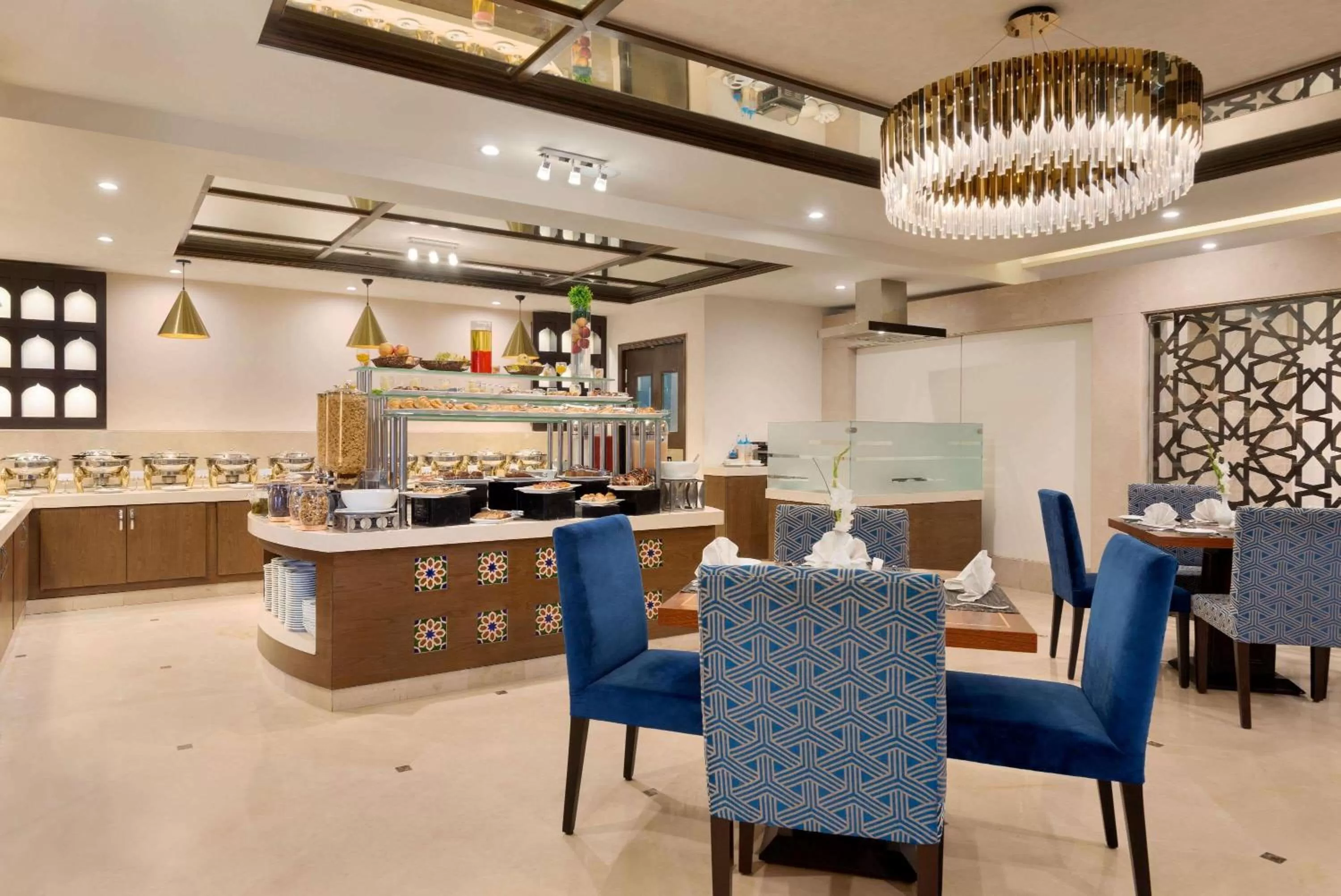 Restaurant/places to eat in Ramada by Wyndham Lahore Gulberg II