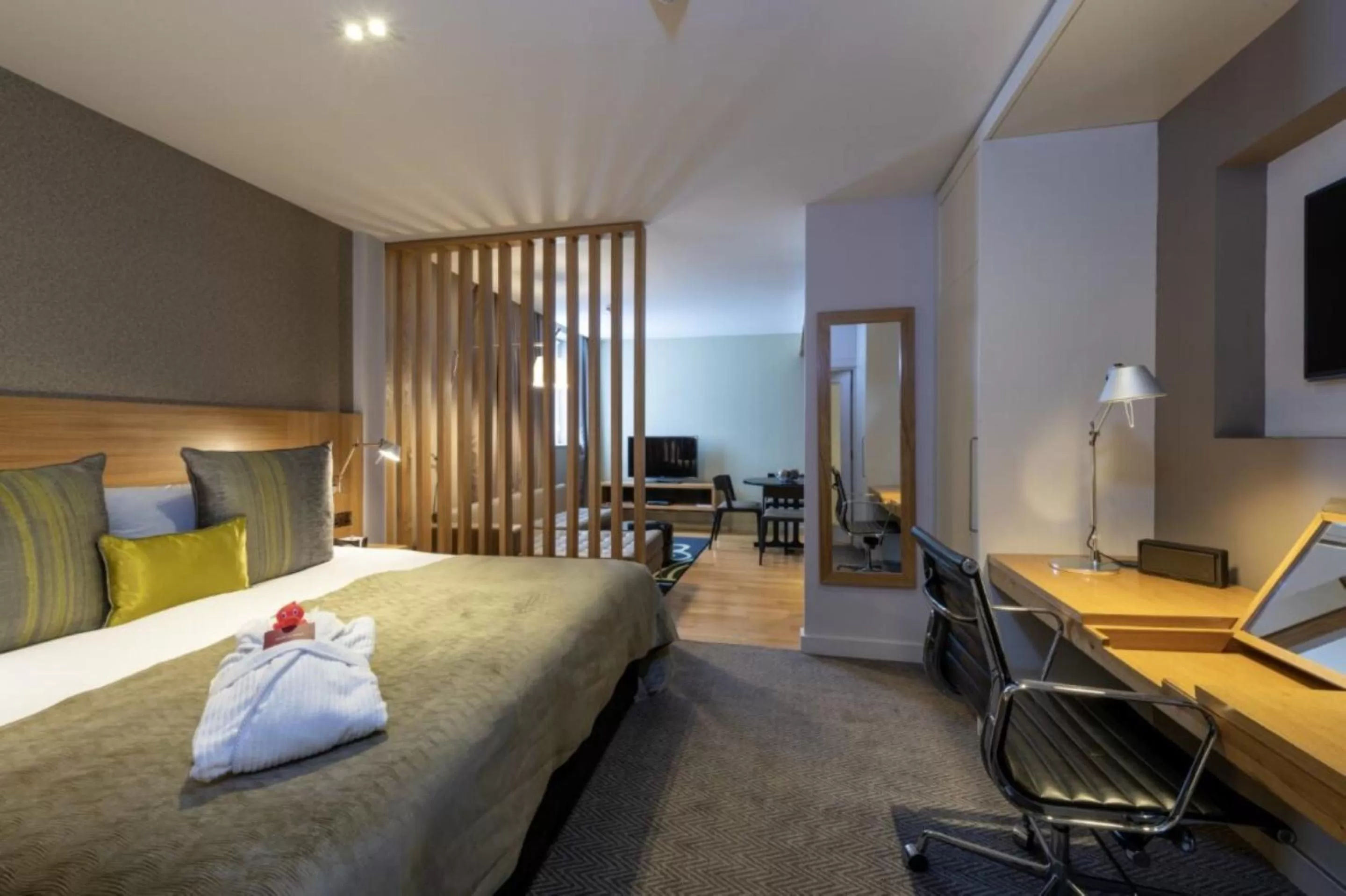 Bed in Apex Temple Court Hotel