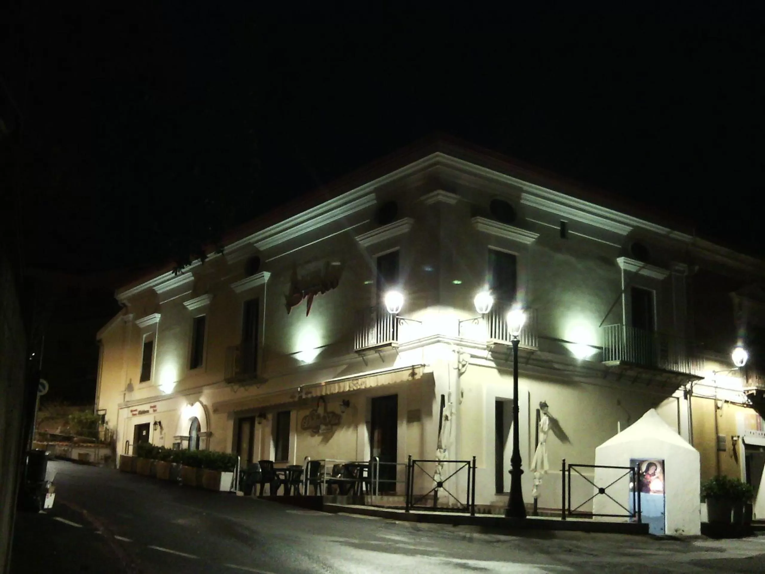 Property building in Borgo 800