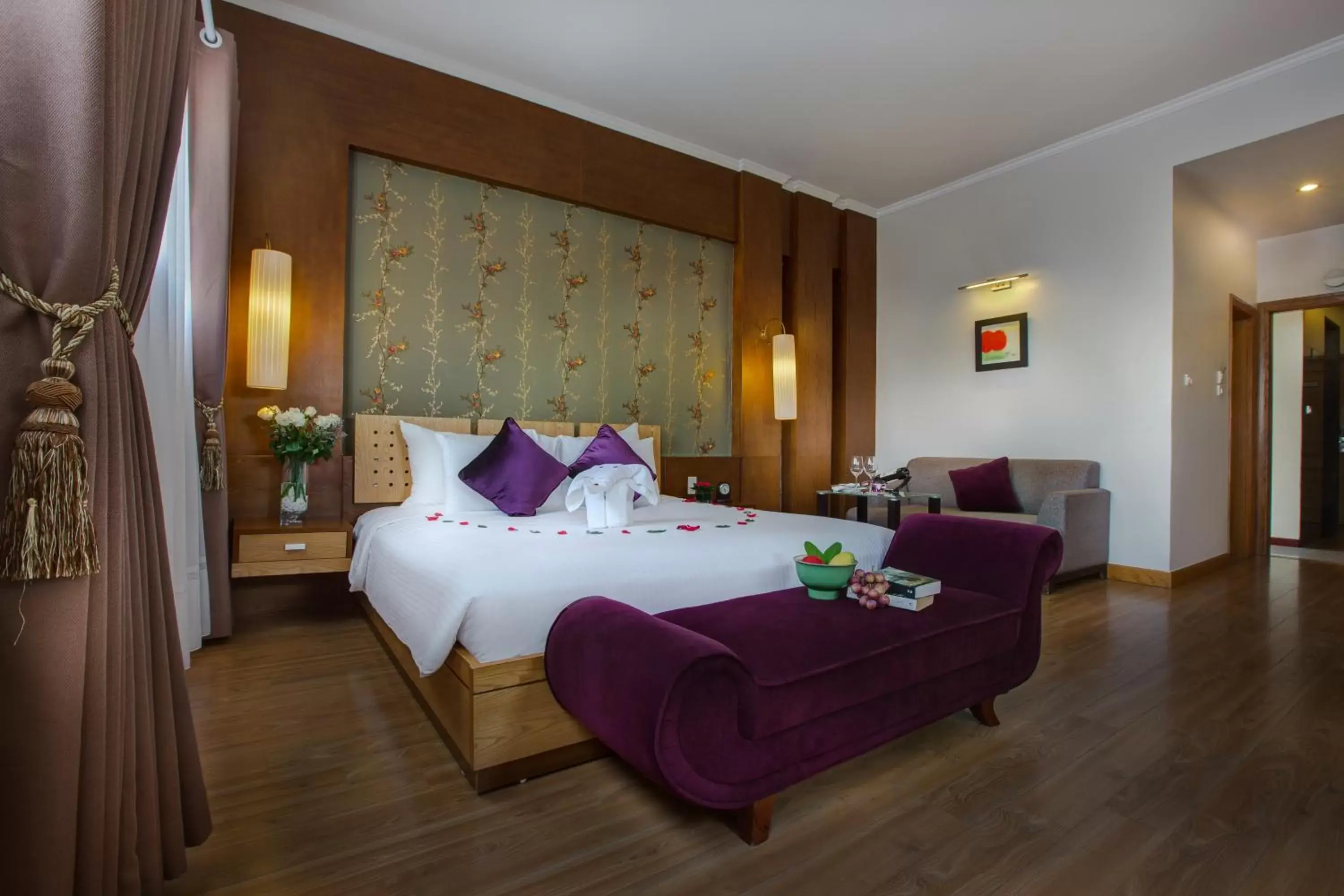 Executive Suite in Eliana Ruby Hotel & Travel Executive Suite in Eliana Ruby Hotel & Travel