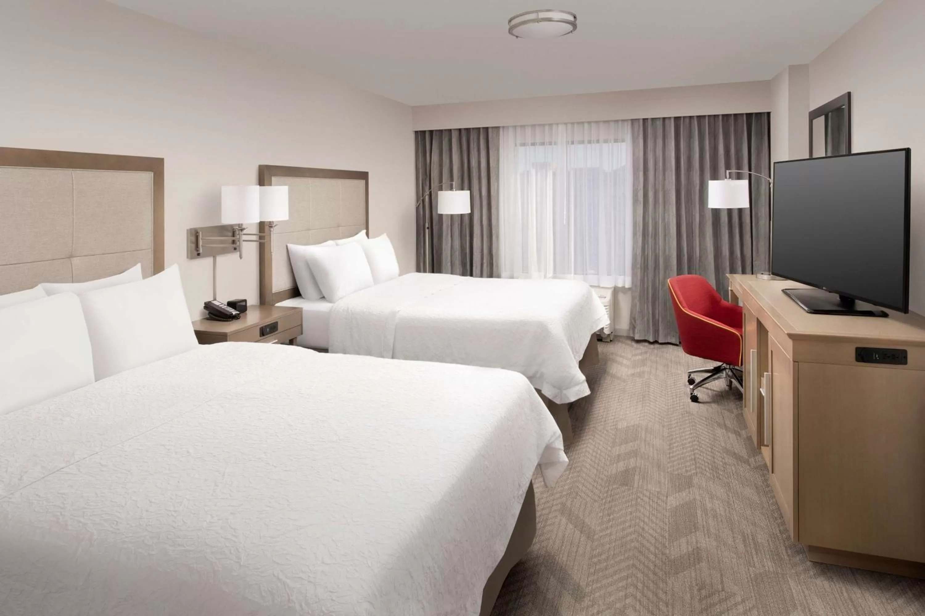 Bedroom, Bed in Hampton Inn & Suites Anaheim Garden Grove