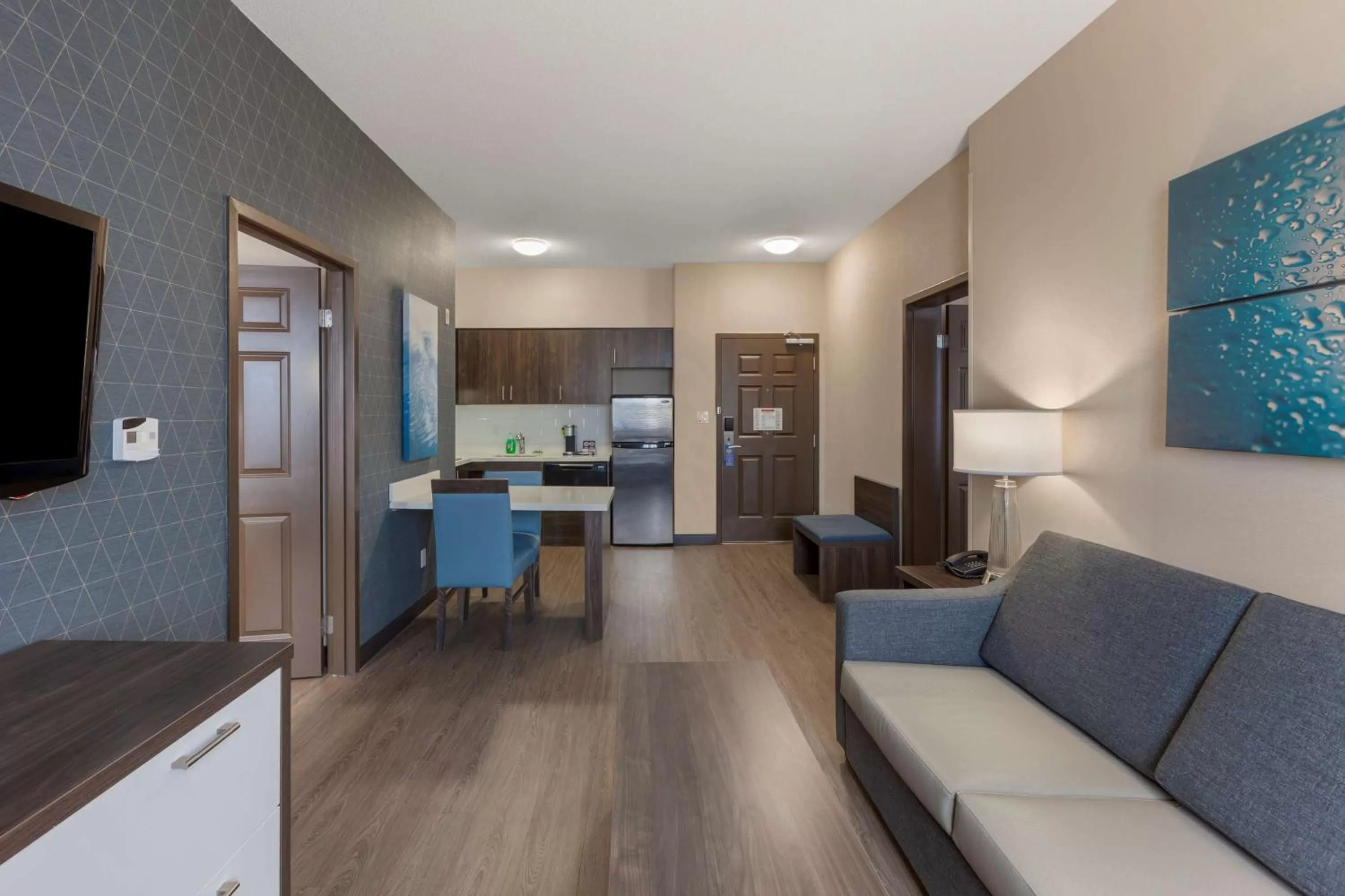 Suite with Two Queen Beds and One King Bed Room - Disability Access in Executive Residency by Best Western Toronto-Mississauga