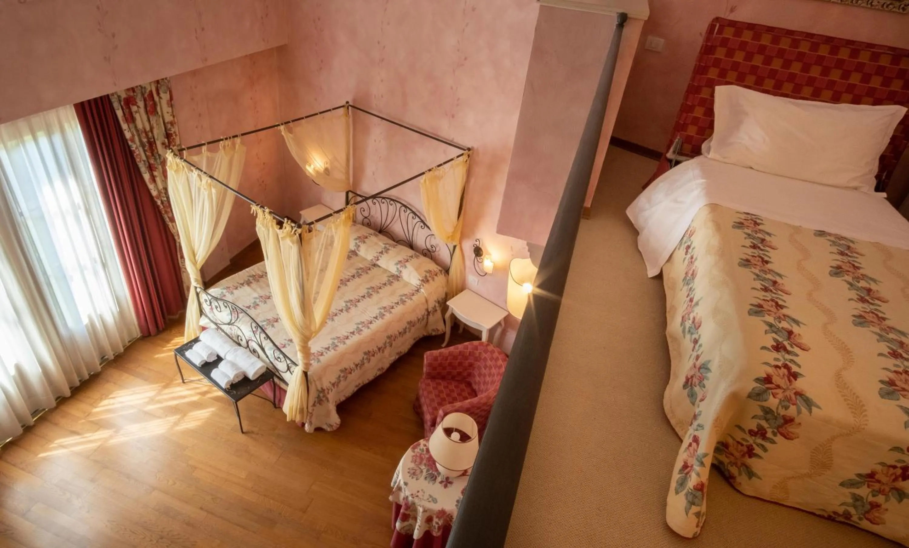 Photo of the whole room, Bed in Hotel Borgo Di Cortefreda - Place of Charme