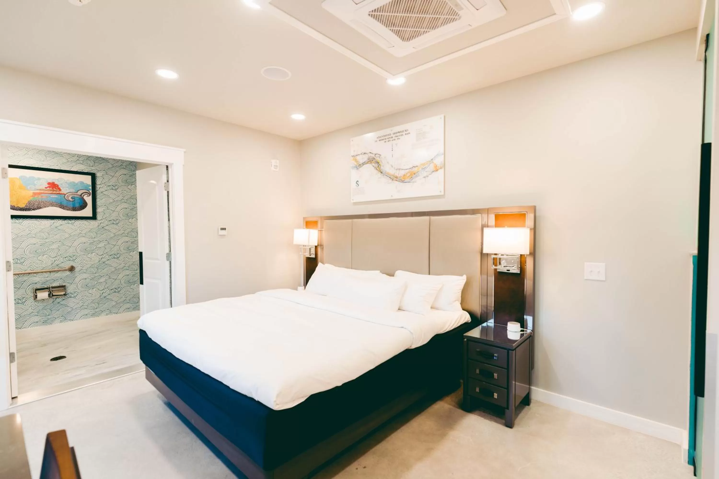 Bed in River Sirens Hotel-Contactless Check in Hotel