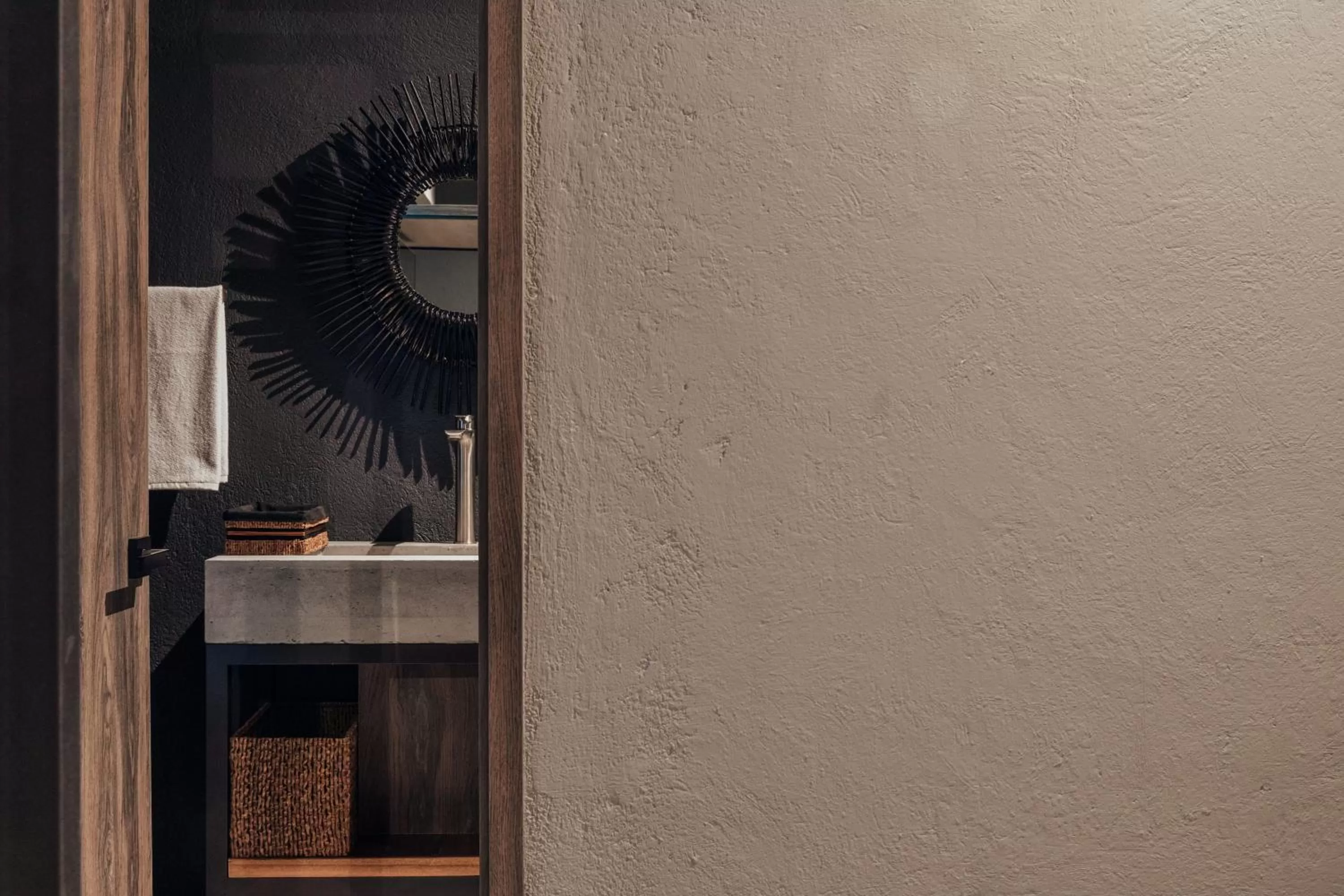 Decorative detail in Sui Posada Boutique