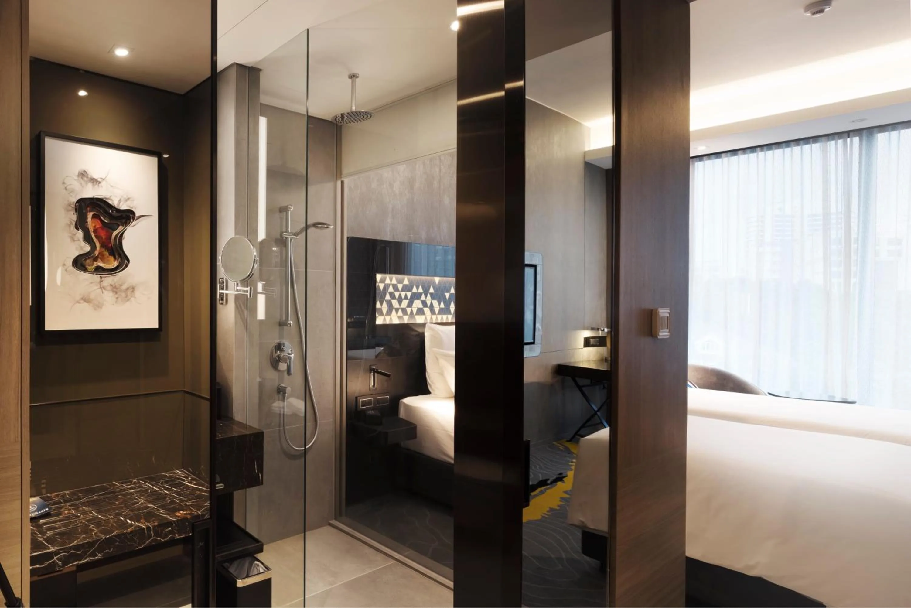 Bathroom, Bed in Novotel Singapore On Stevens