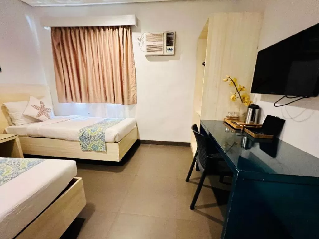 Bed in Treetop Suites