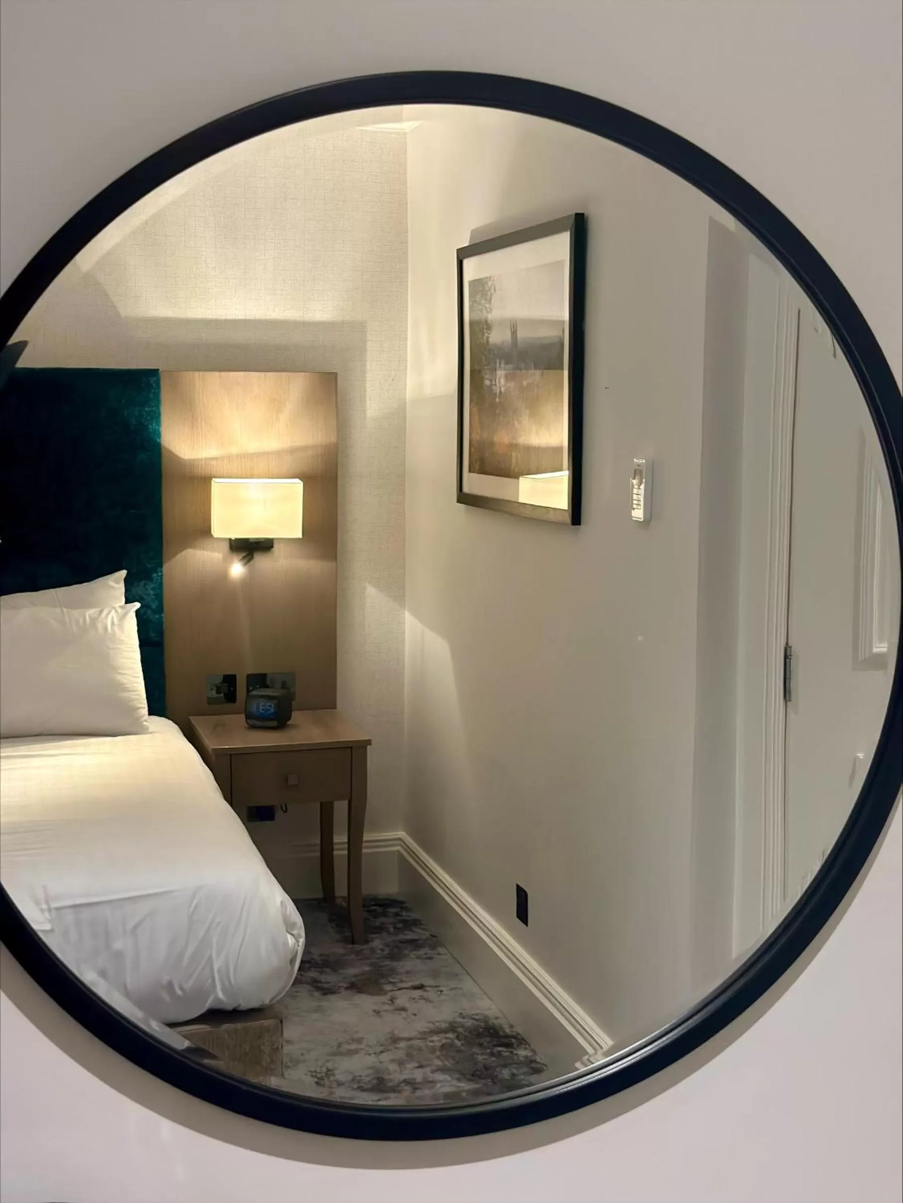 Bed in Best Western Abbots Barton Hotel