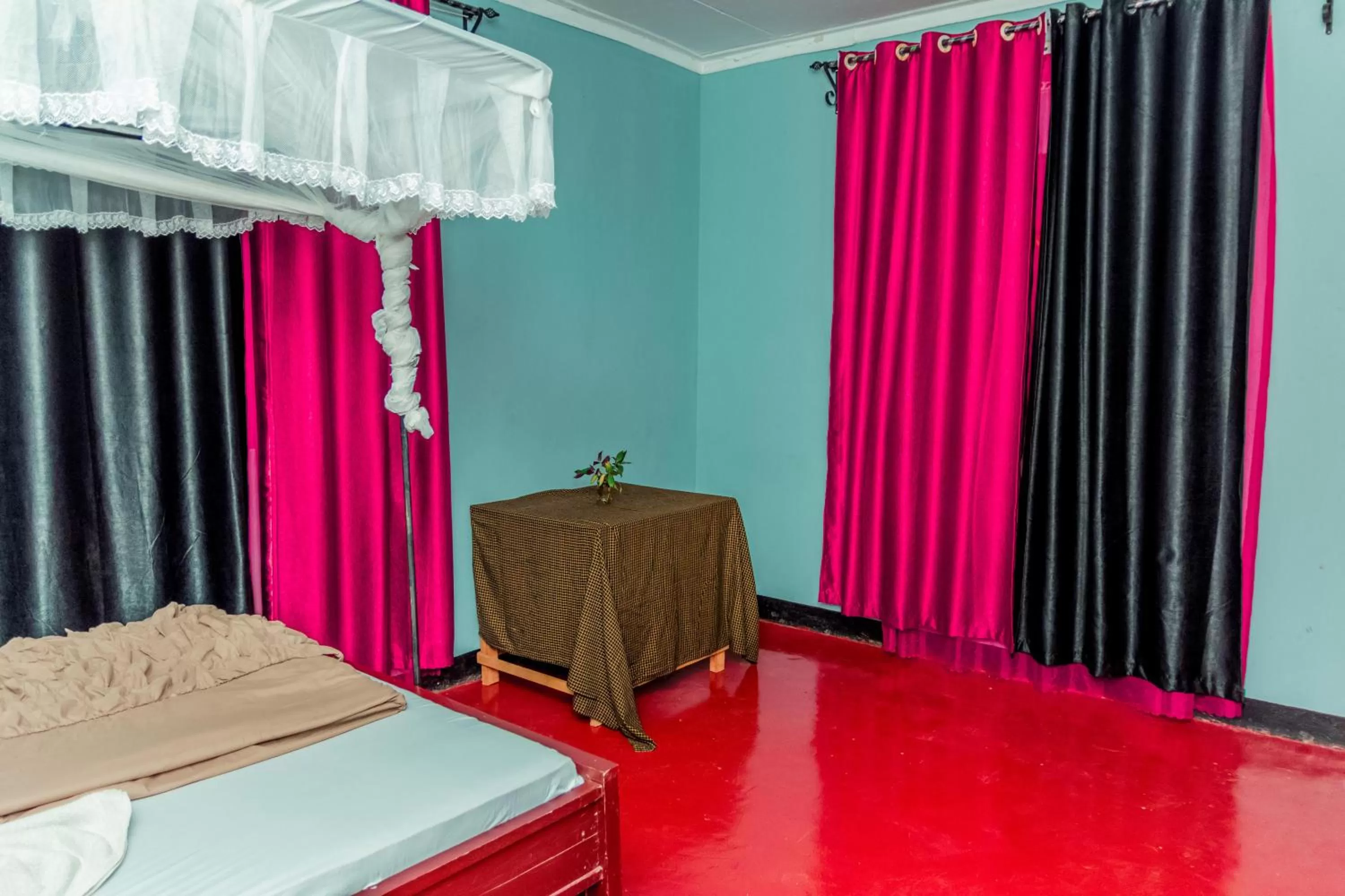 Bed in Royal Wonders Hotel