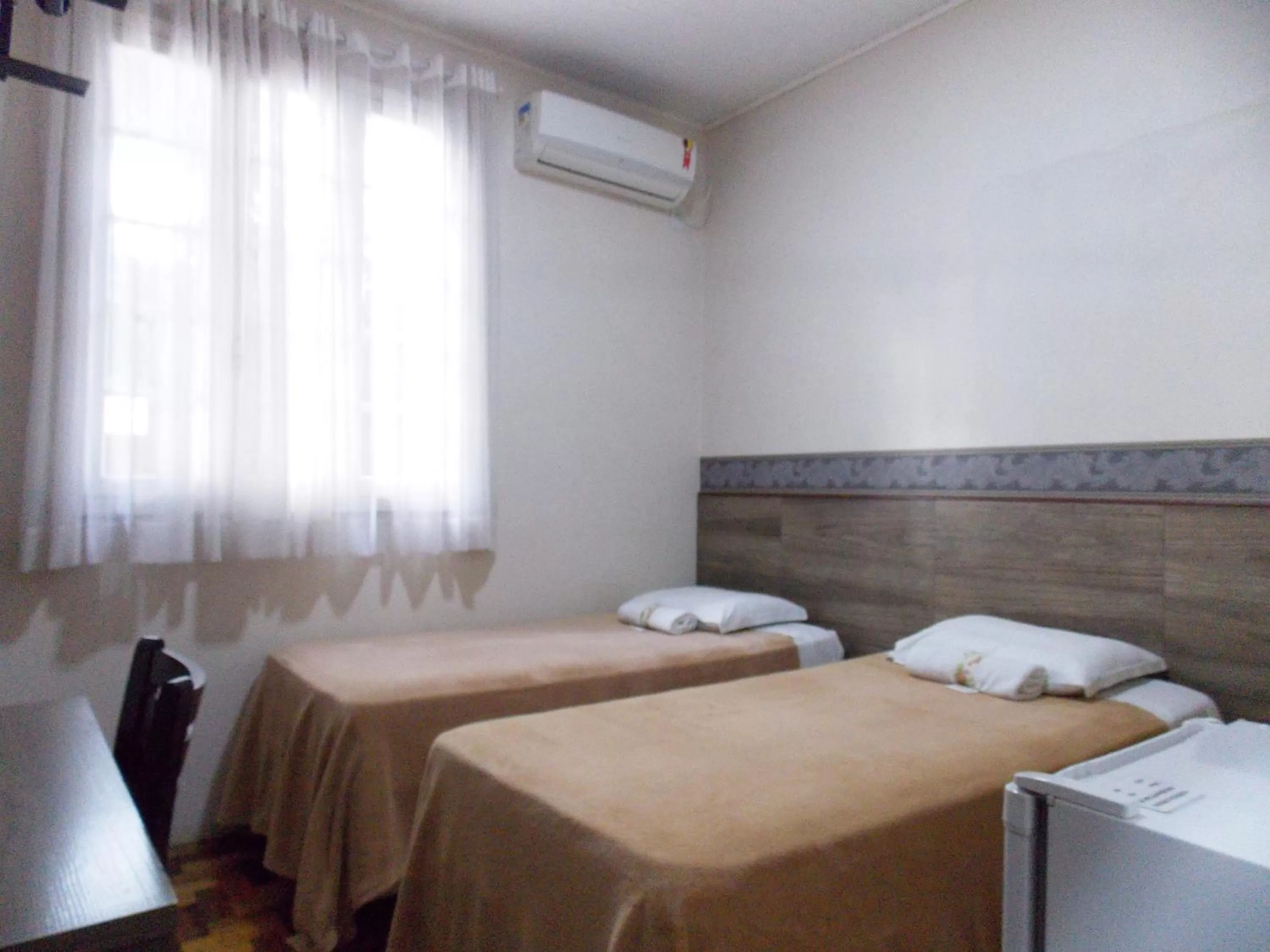 Photo of the whole room, Bed in Hotel Visão