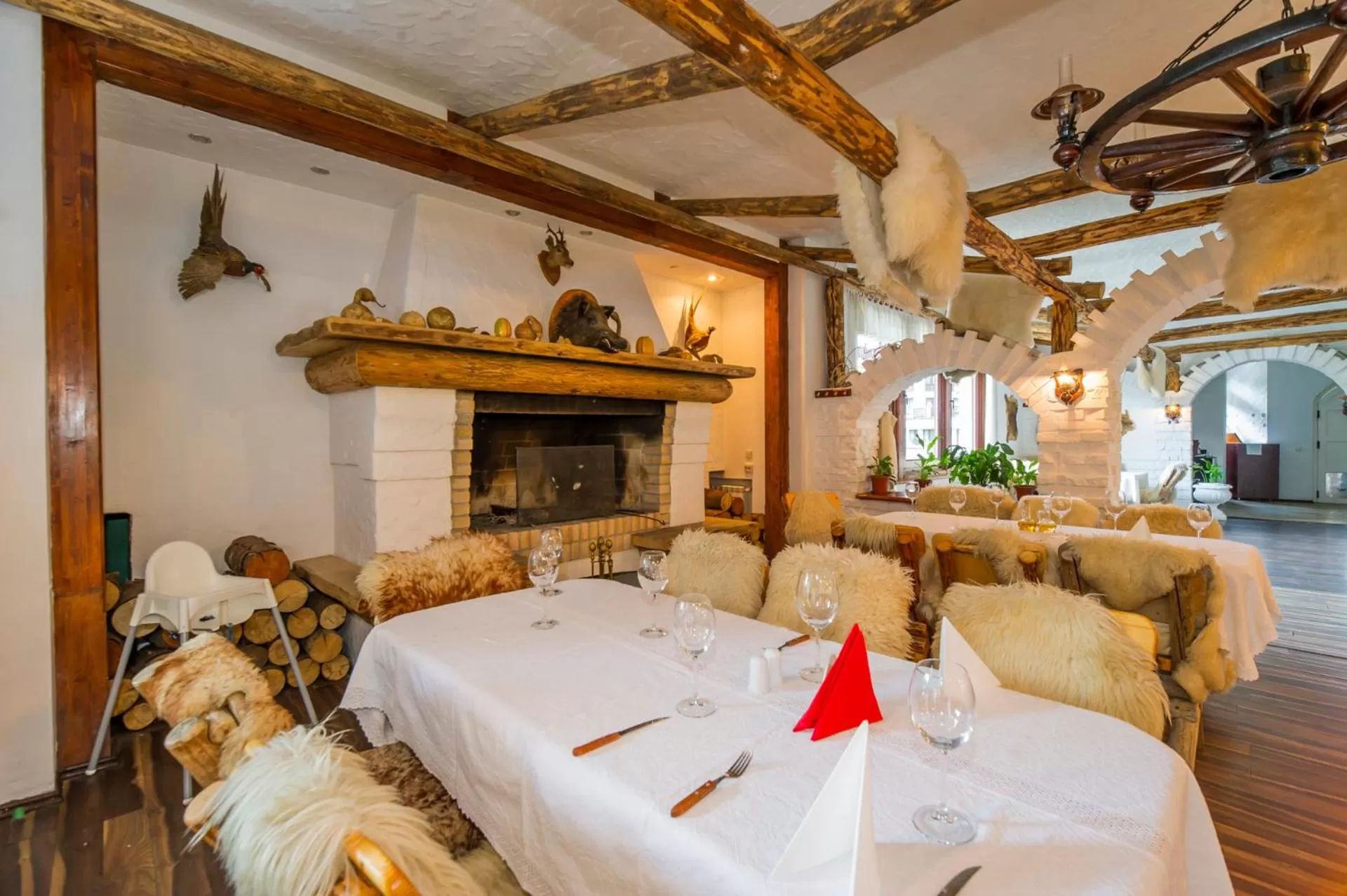 Restaurant/places to eat in Aurelius Imparatul Romanilor Hotel & SPA