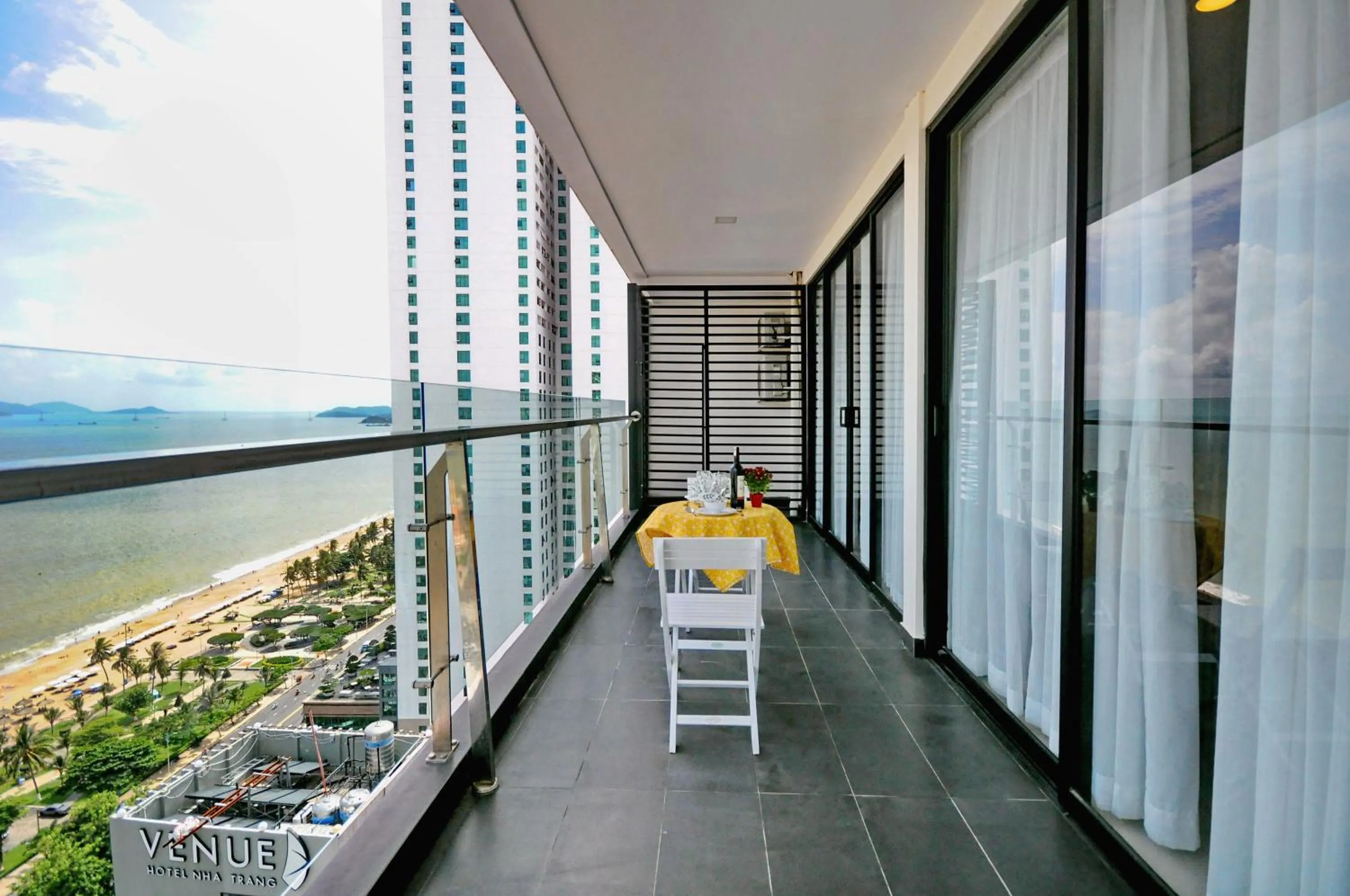 Holi Beach Hotel & Apartments