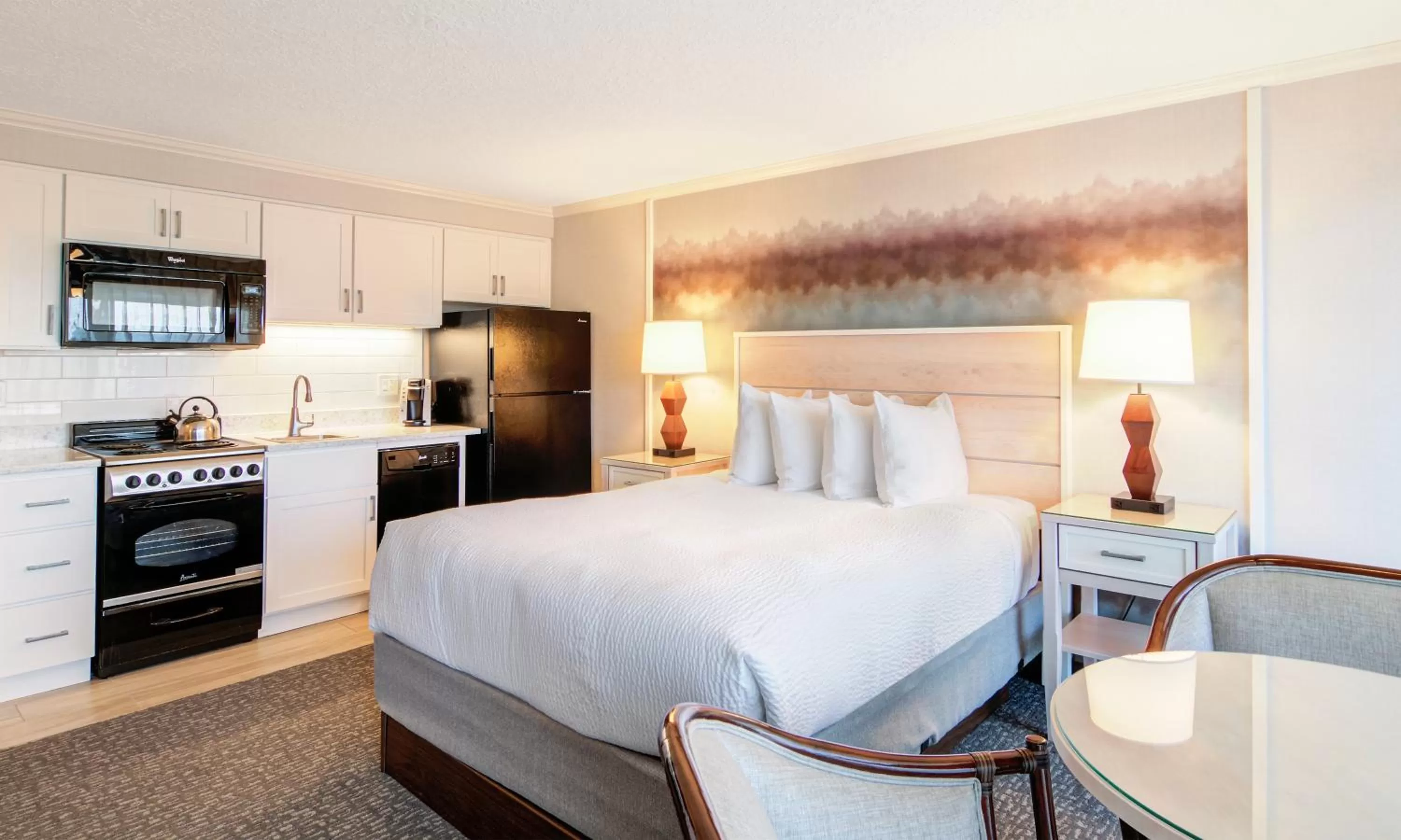 Bed in Hallmark Resort in Cannon Beach