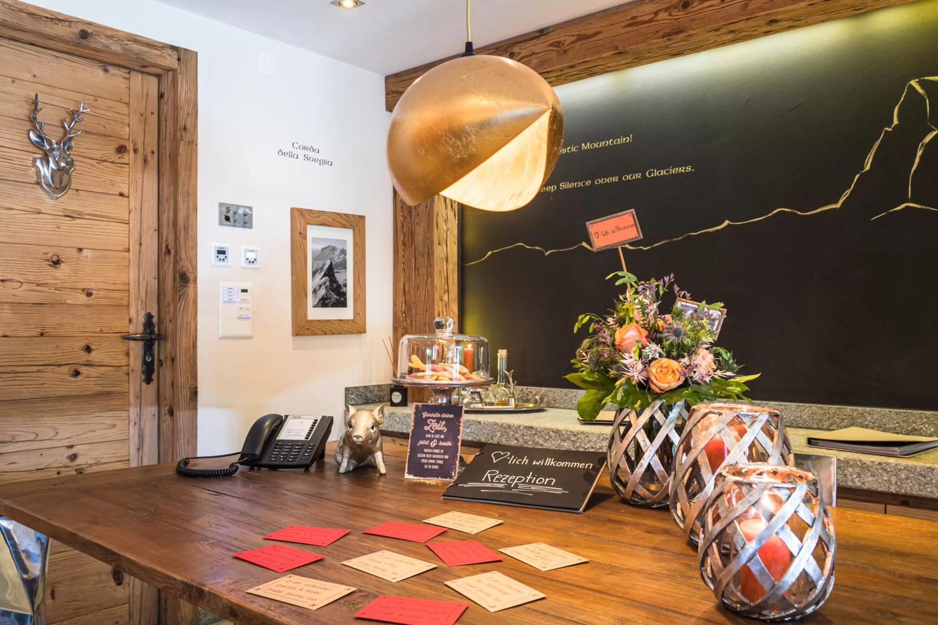 Lobby or reception in Matterhorn Lodge Boutique Hotel & Apartments