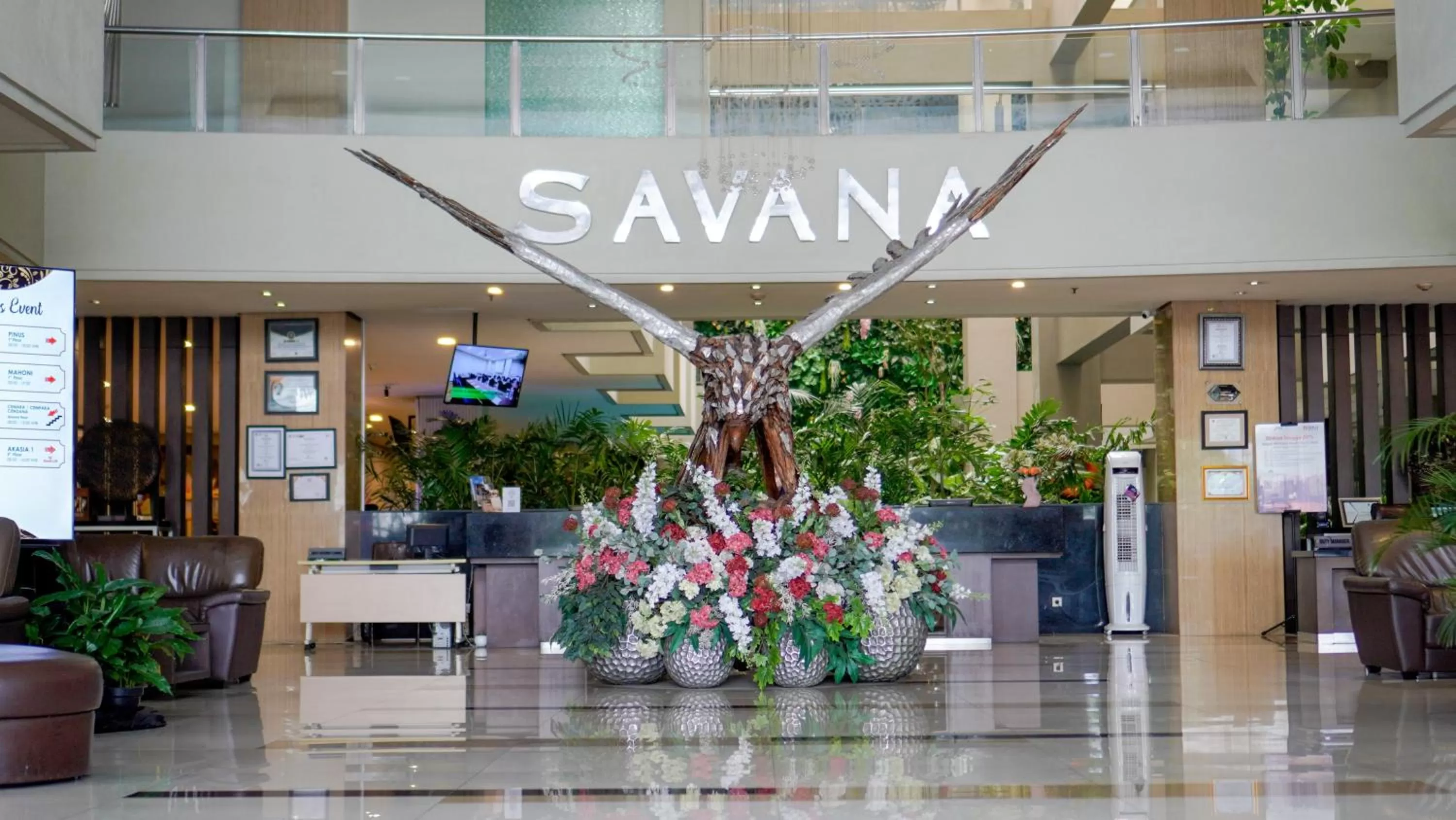 Lobby or reception in Savana Hotel & Convention Malang
