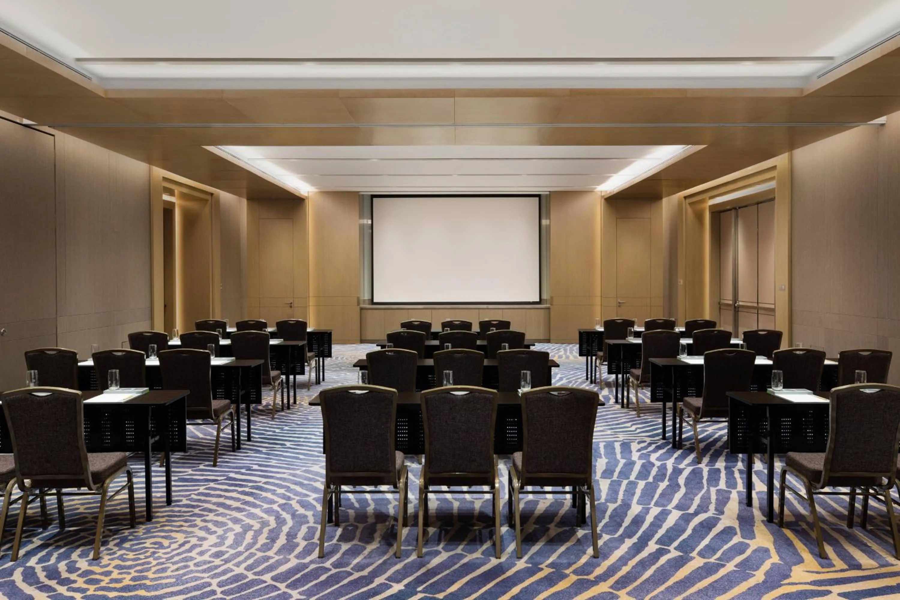 Meeting/conference room in Courtyard by Marriott Shunde Longjiang