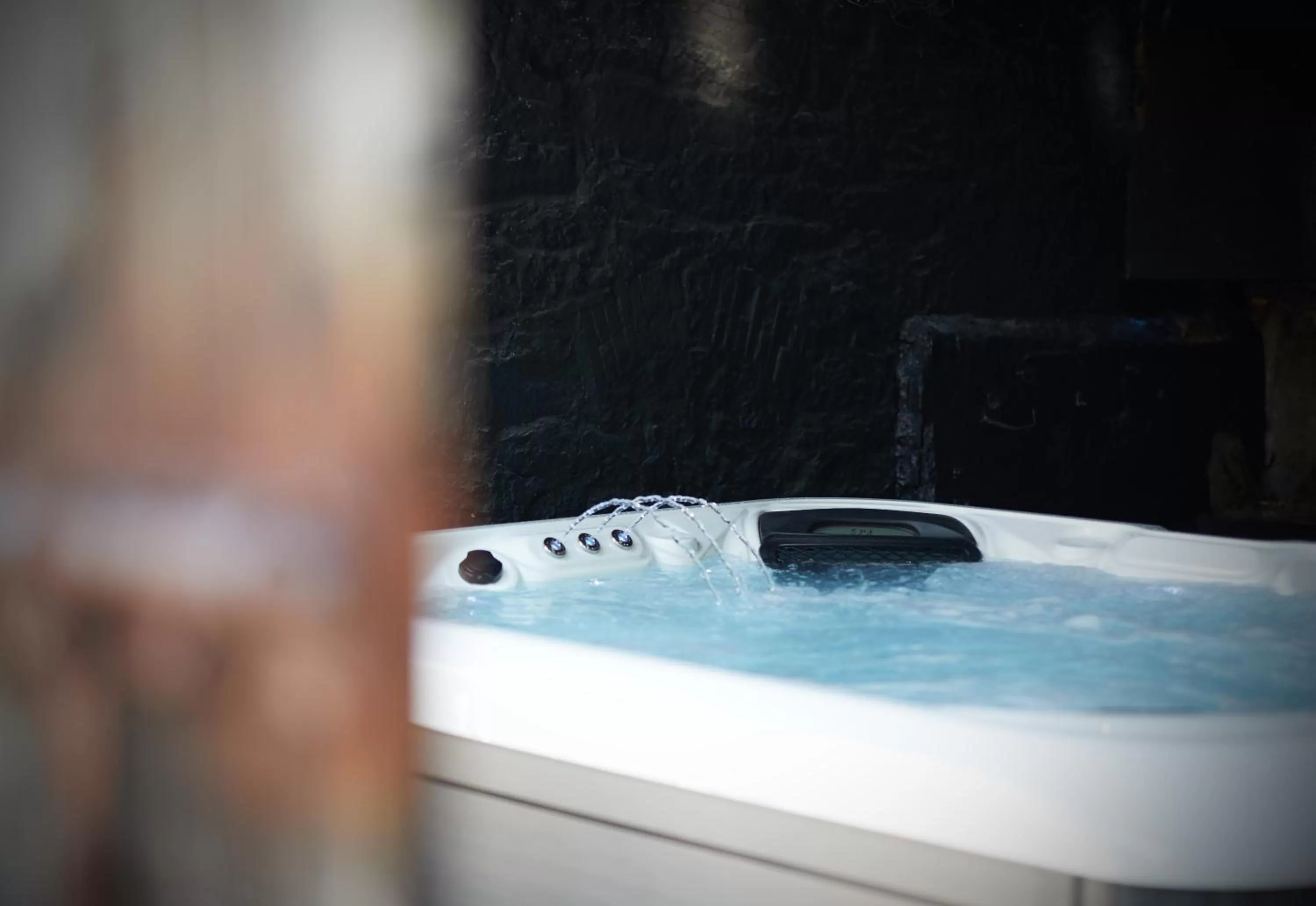 Hot Tub in la_grande_guerais