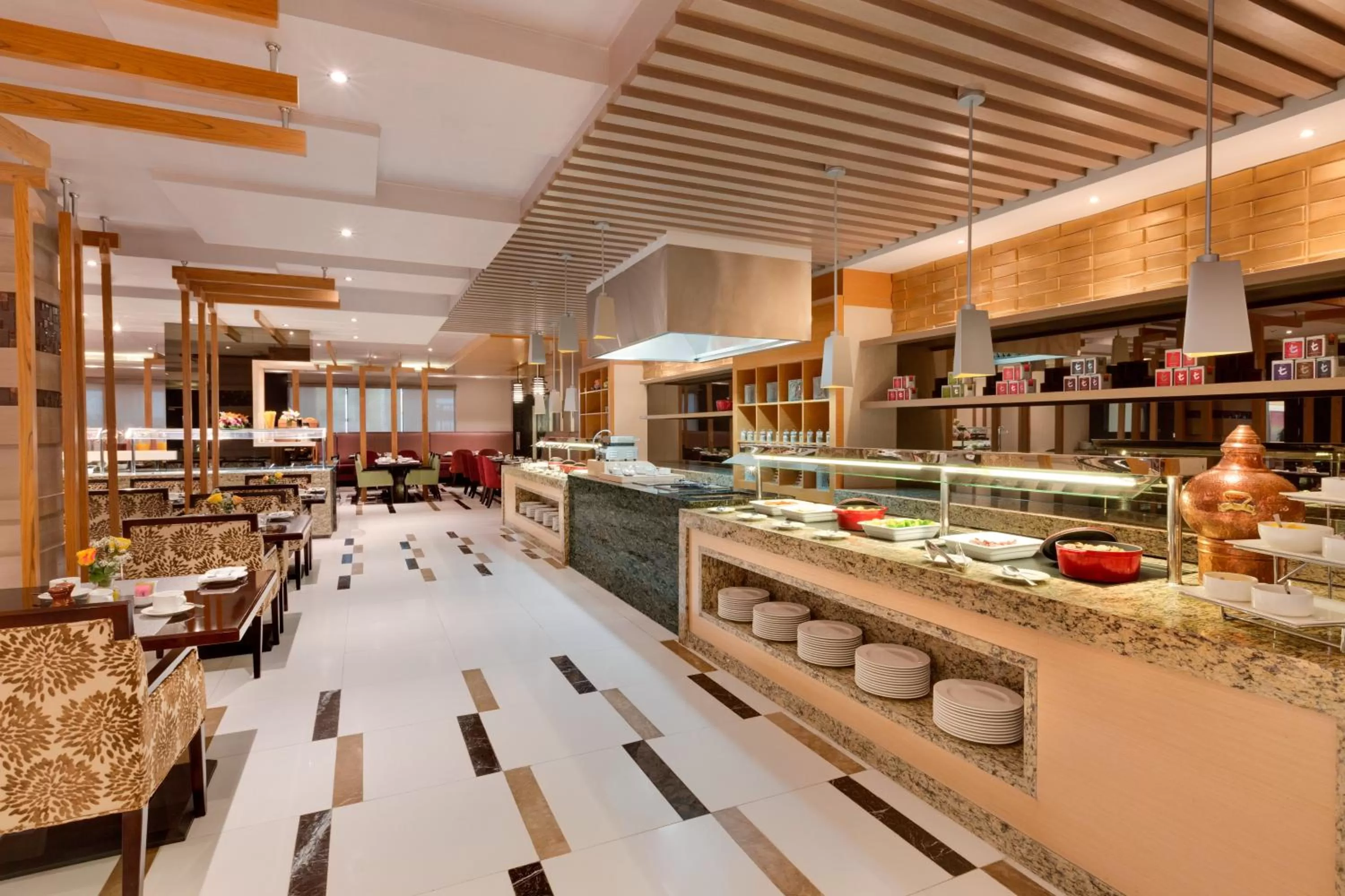 Restaurant/places to eat in Ramada Hotel and Suites Amwaj Islands