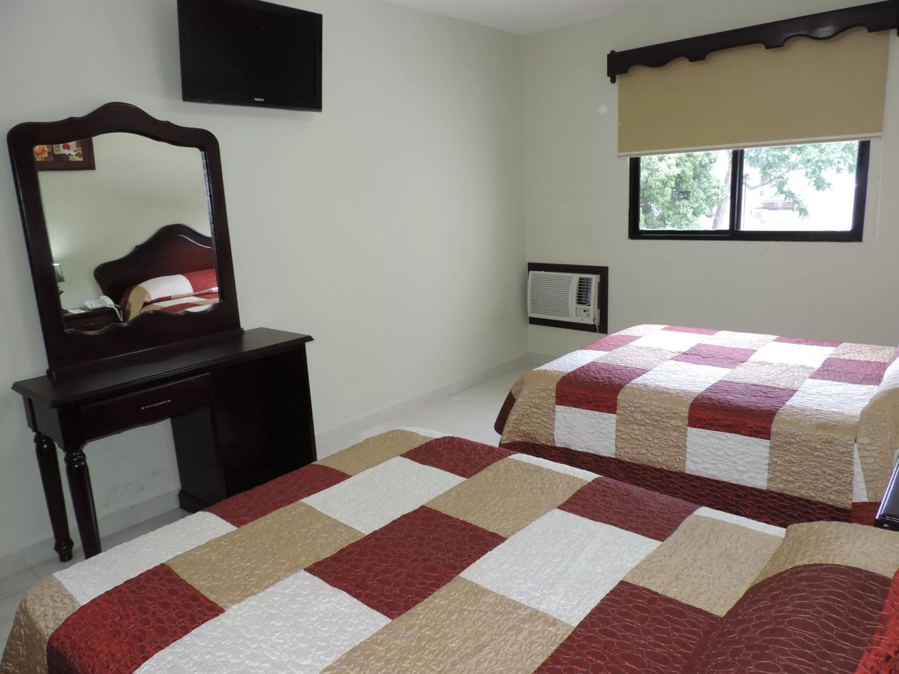 Double Room in Hotel Iberia