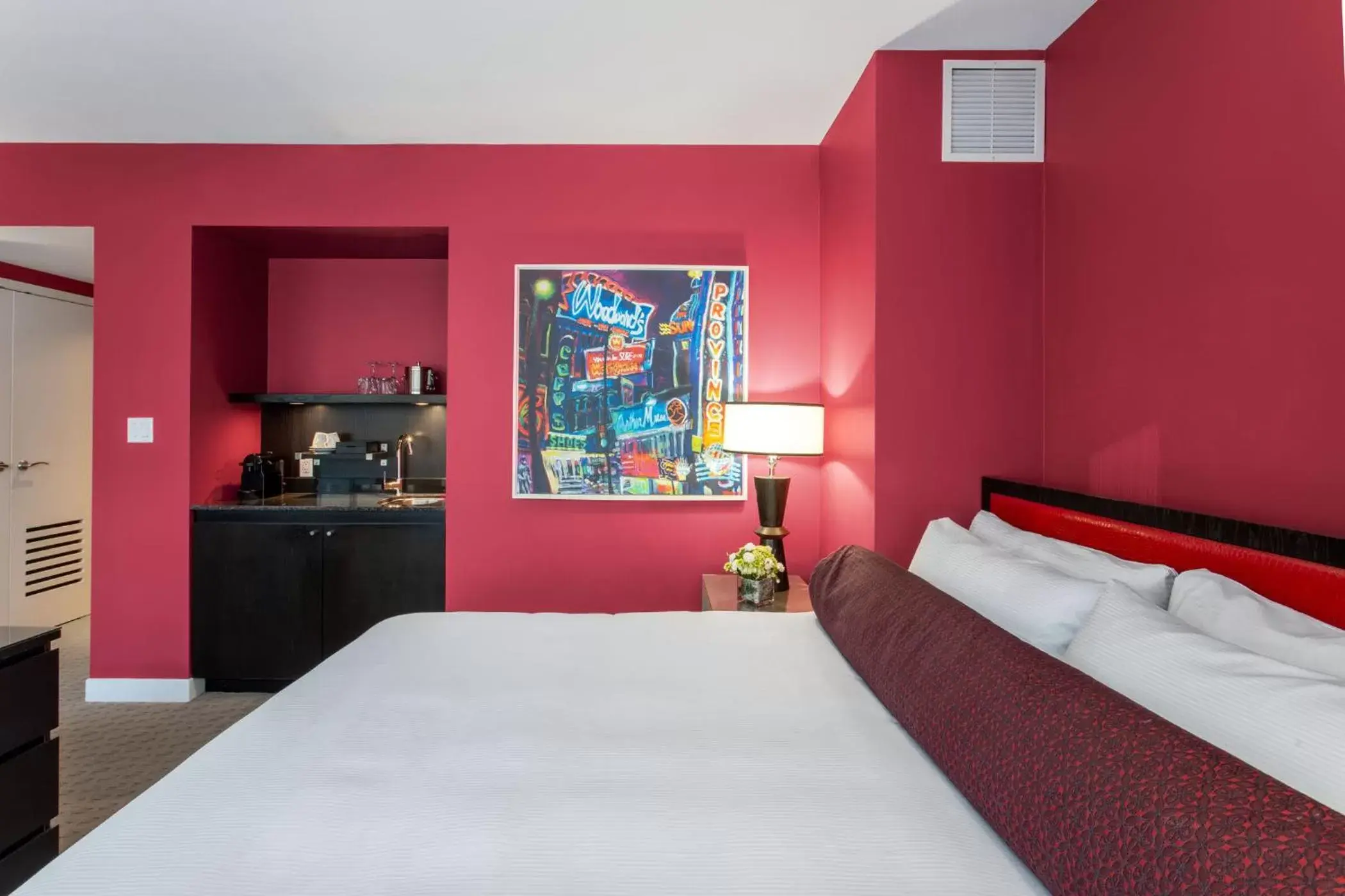 Studio with Balcony in OPUS Vancouver Studio with Balcony in OPUS Vancouver