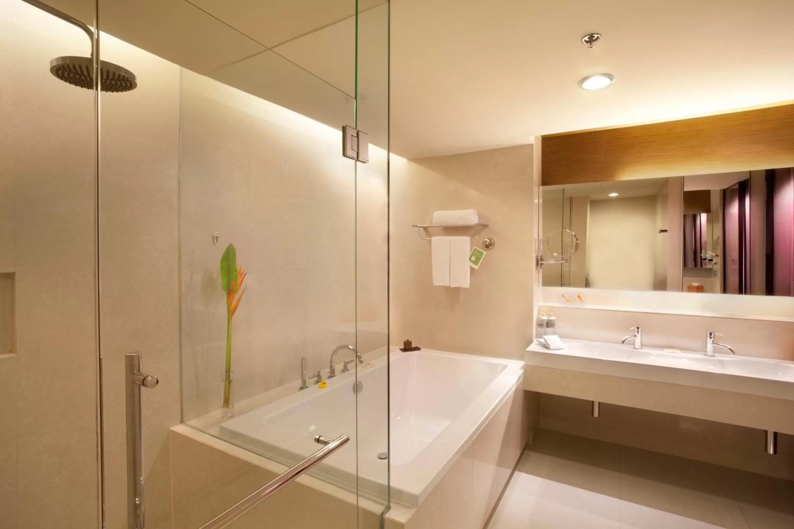 Bathroom in Pullman Bangkok King Power