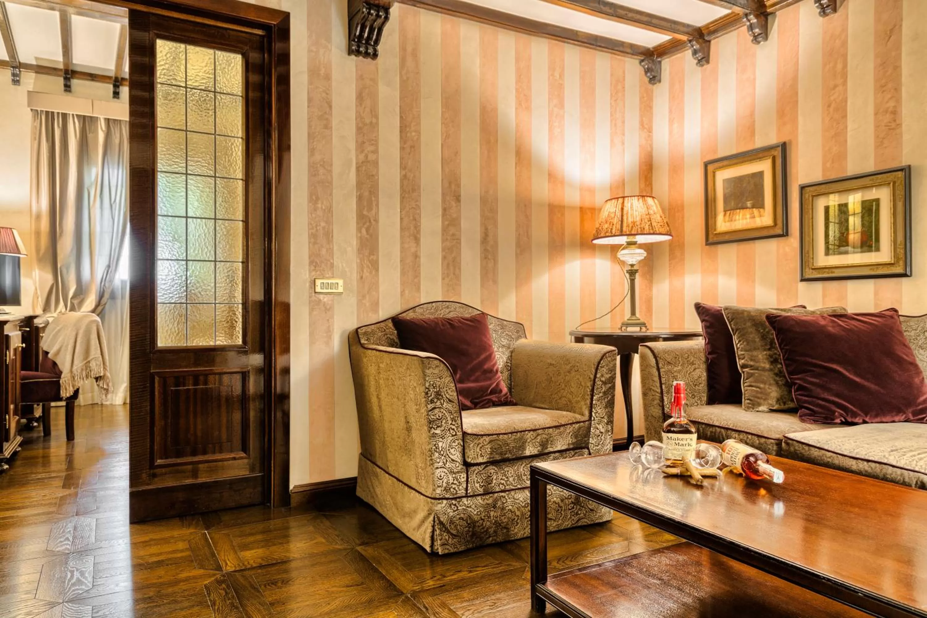 Seating area in Grand Hotel Baglioni