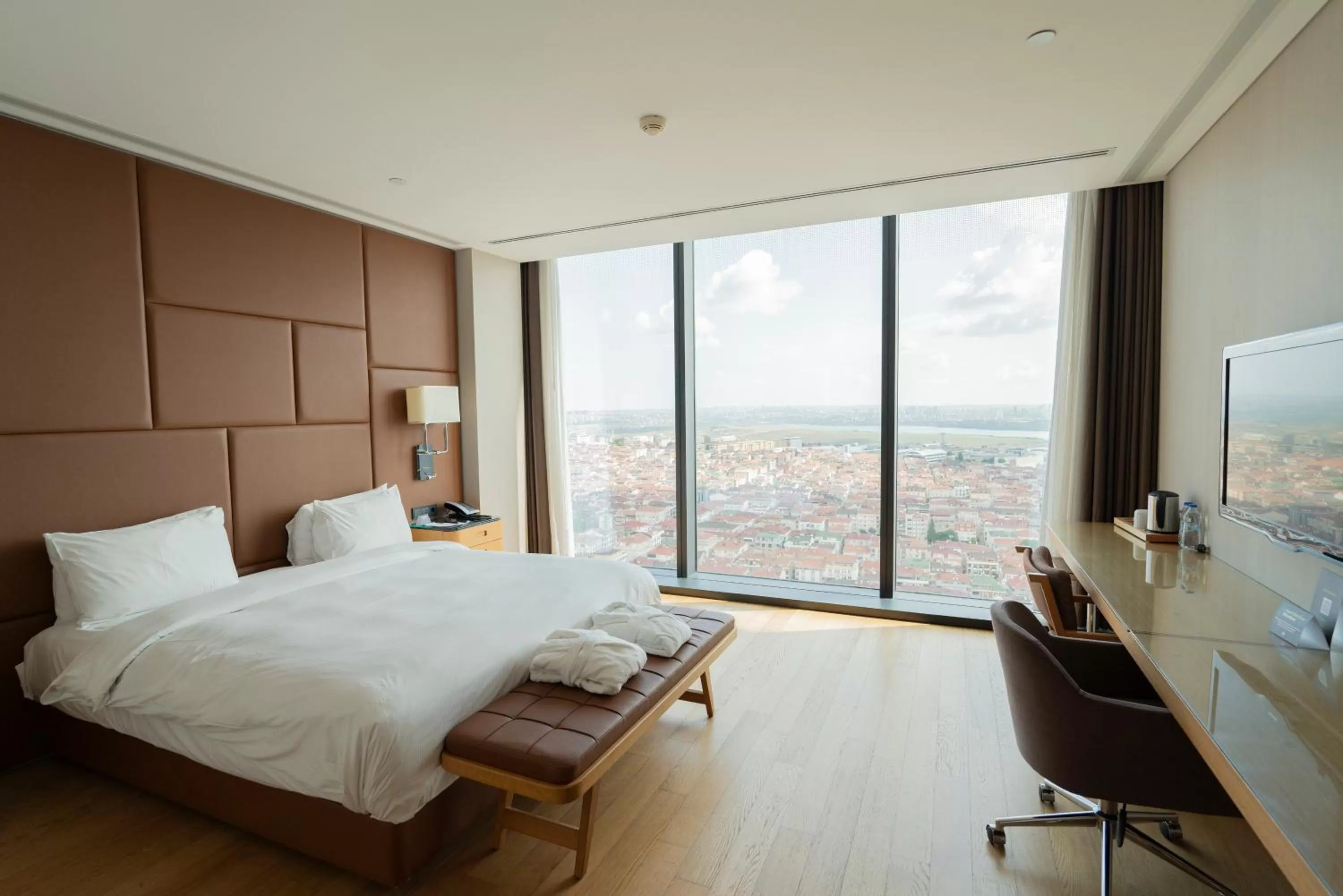 Bedroom, Bed in DoubleTree by Hilton Istanbul-Avcilar