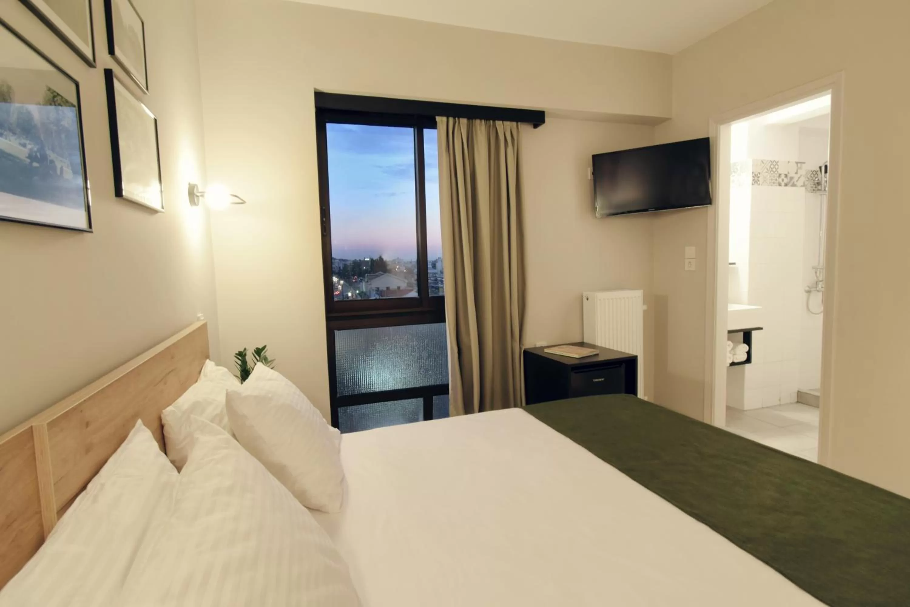 Bed in Athens Iris Hotel