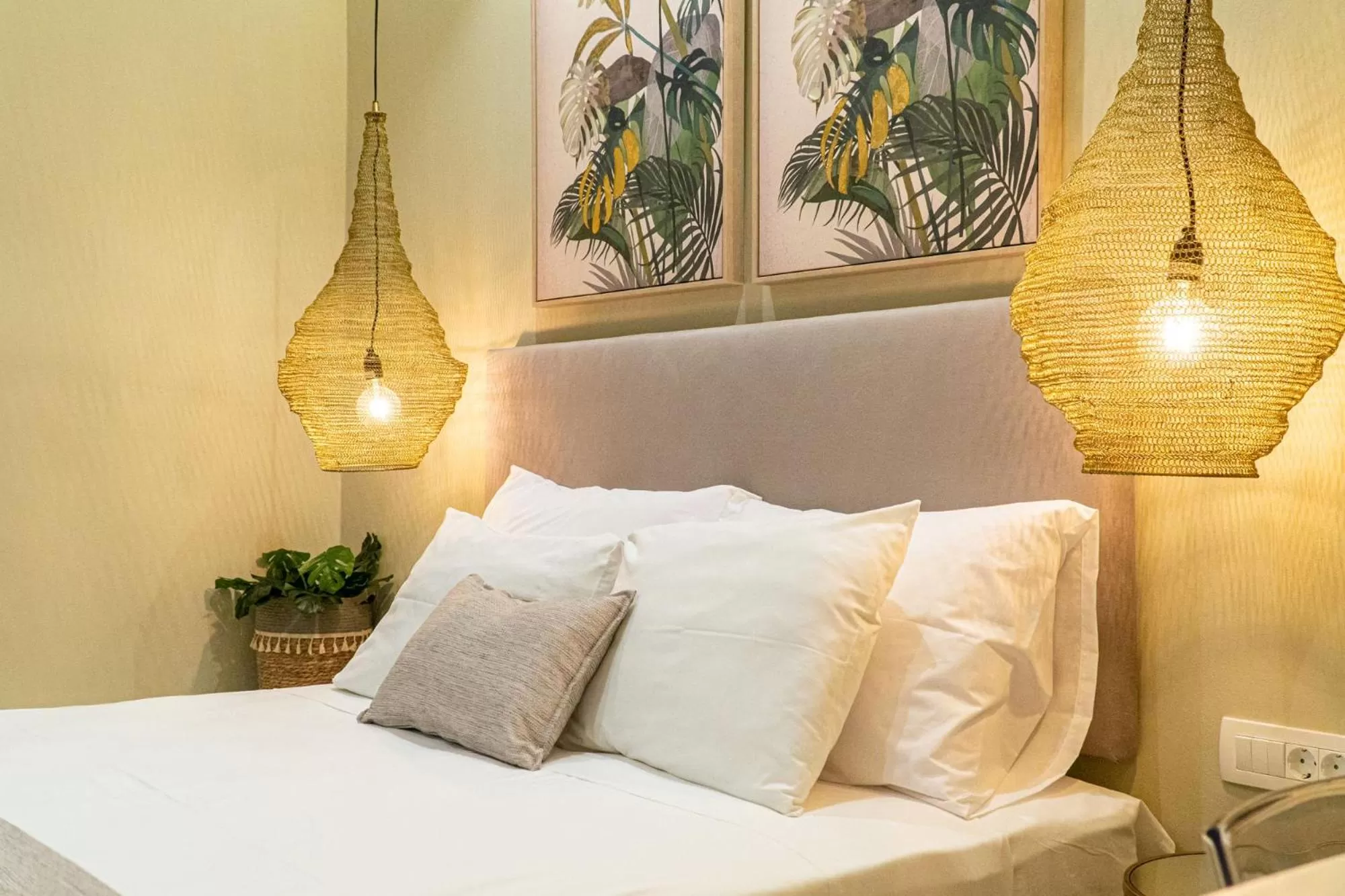 Bed in Antonia Hotel