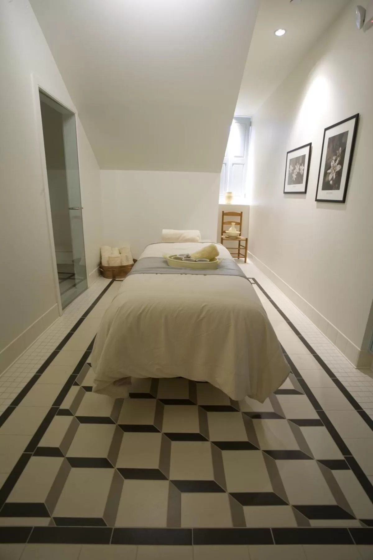 Spa and wellness centre/facilities, Bed in Williamsburg Inn, an official Colonial Williamsburg Hotel