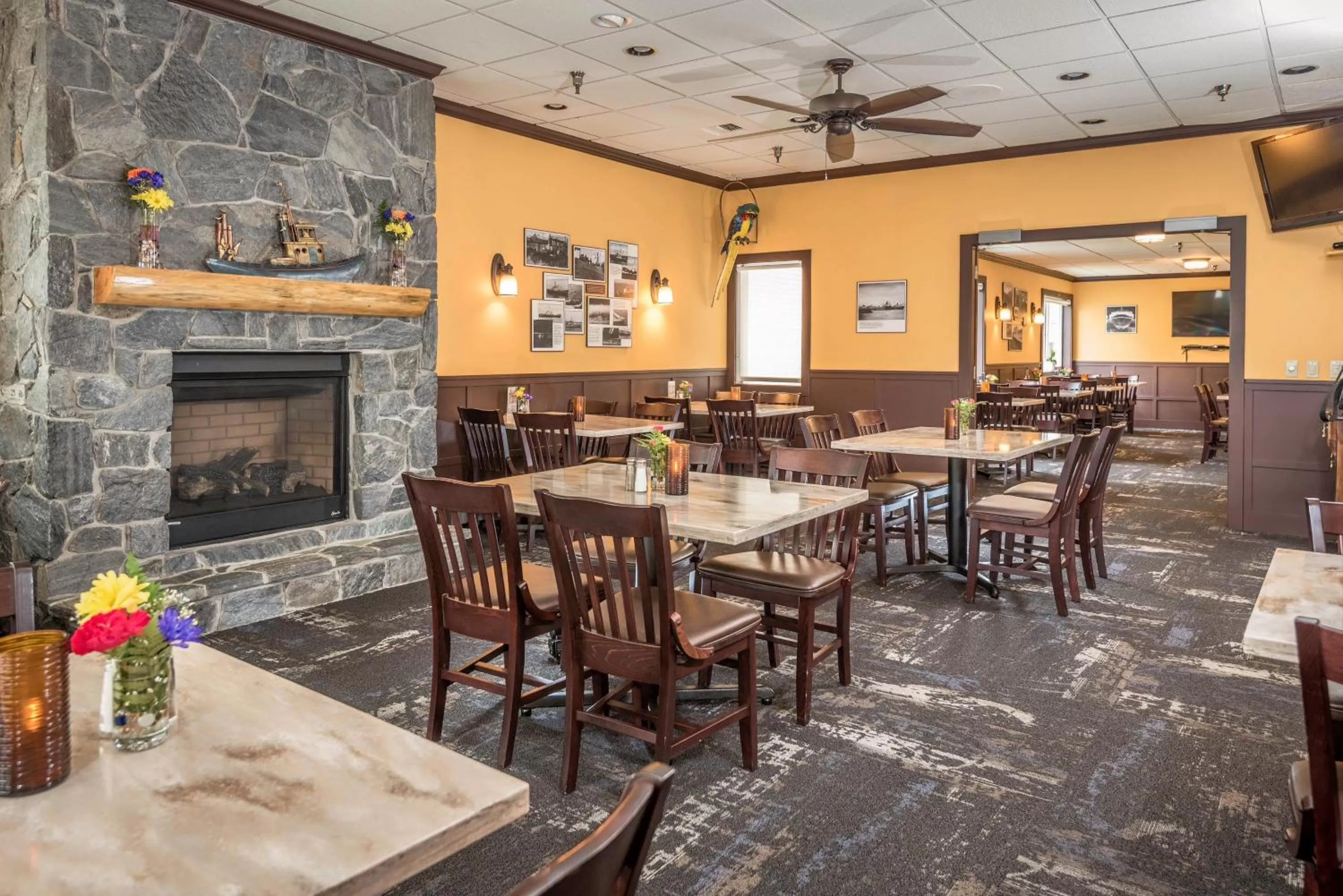 Food and drinks in The Landing Hotel