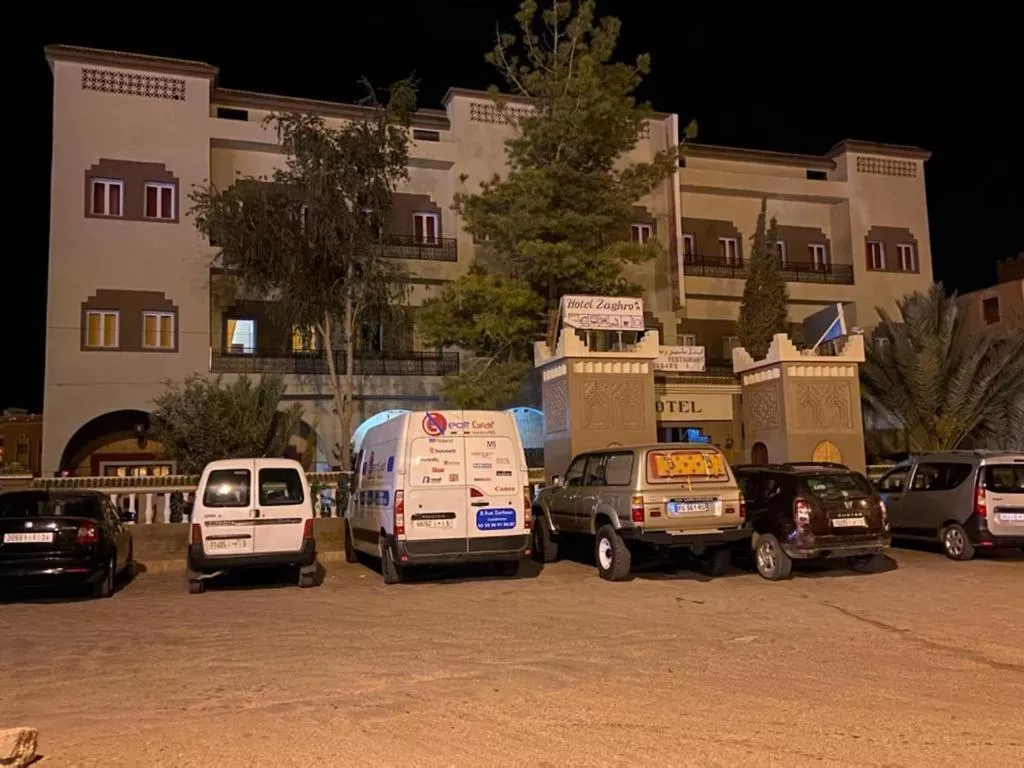 Parking in Hôtel Restaurant Zaghro