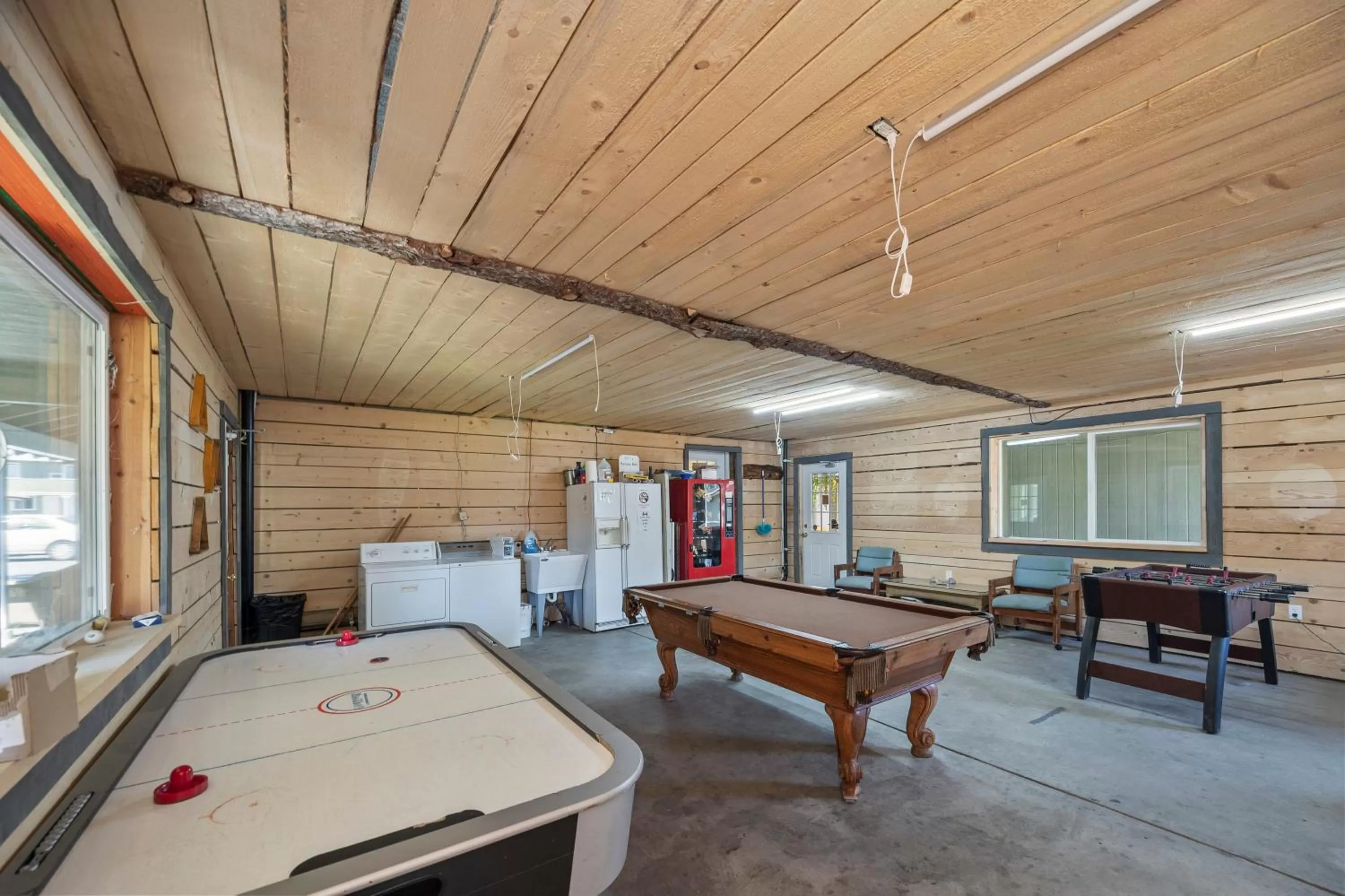 Billiard in Birch Glen Lodge