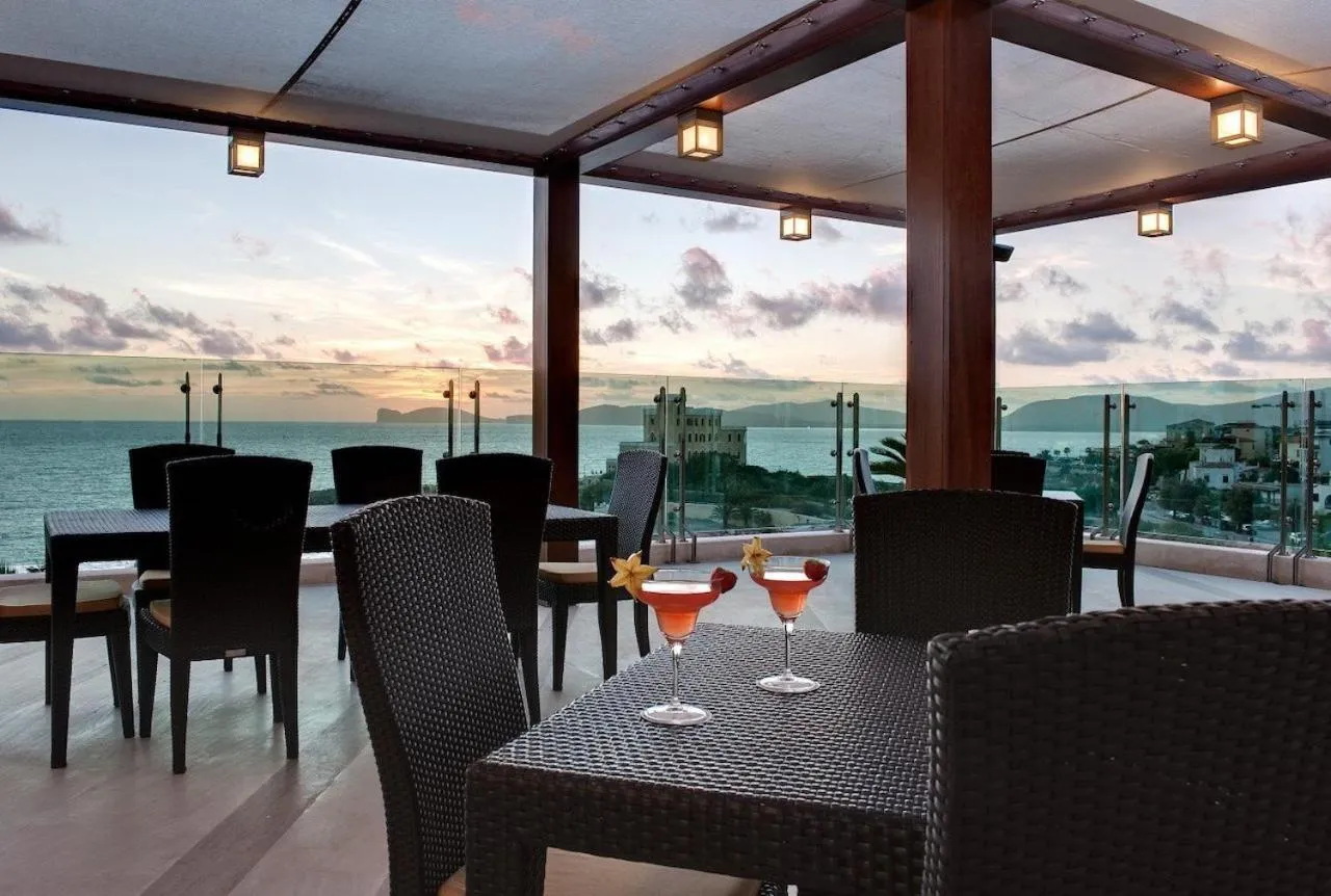 Lounge or bar in Smy Carlos V Wellness & Spa Alghero