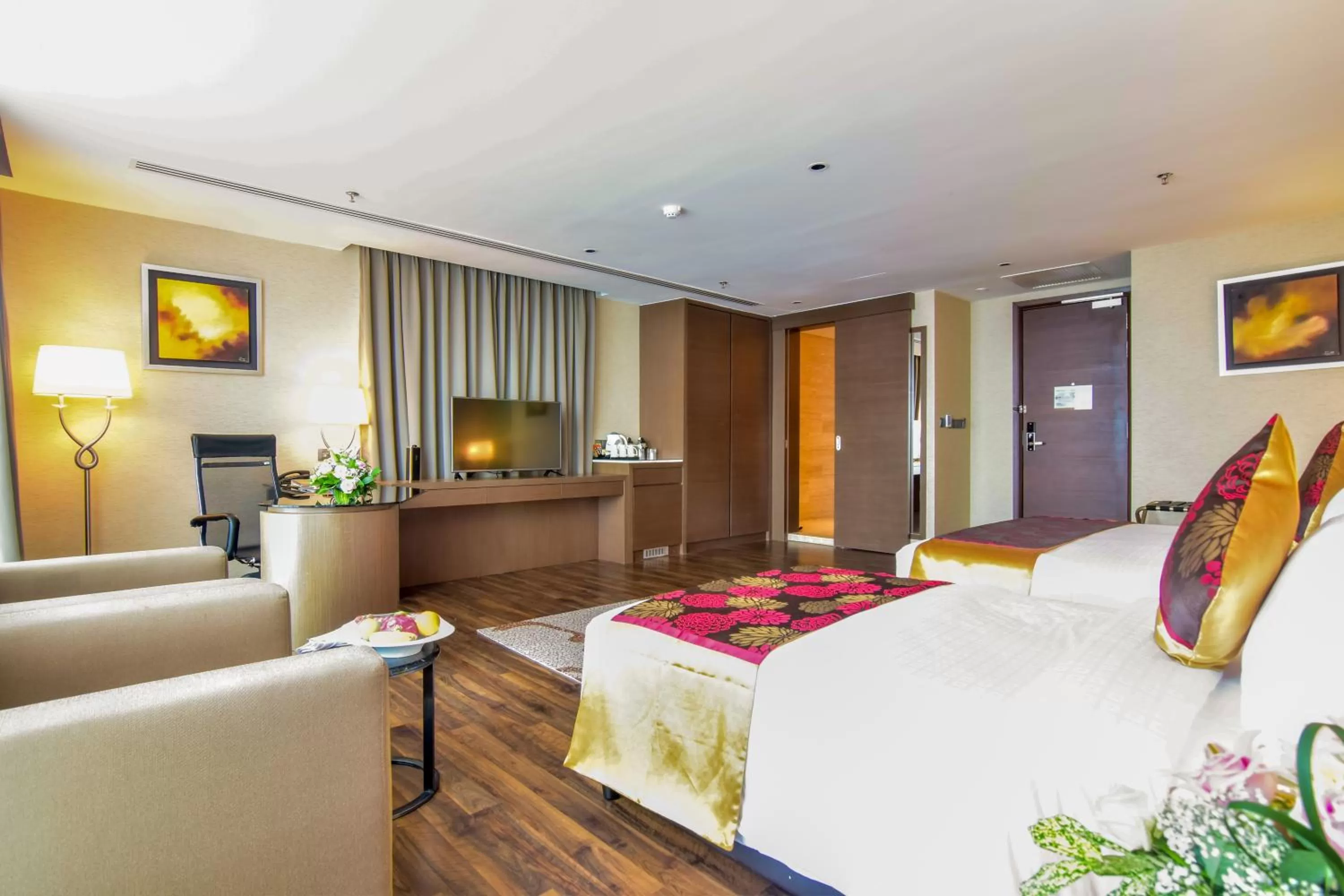 Photo of the whole room, Bed in The Light Hotel Penang