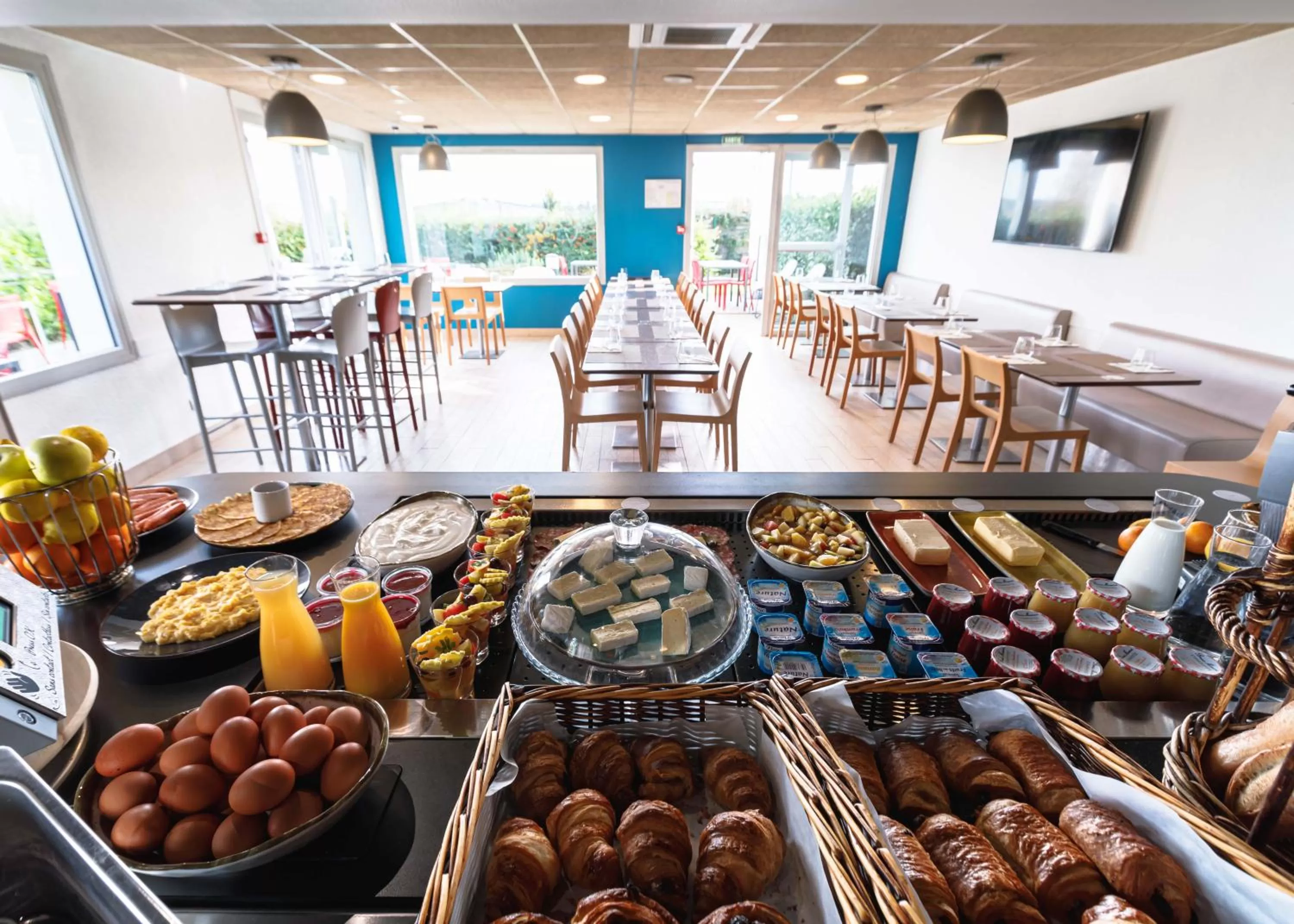 Buffet breakfast in Campanile NATURE - Lyon Est Bron Eurexpo