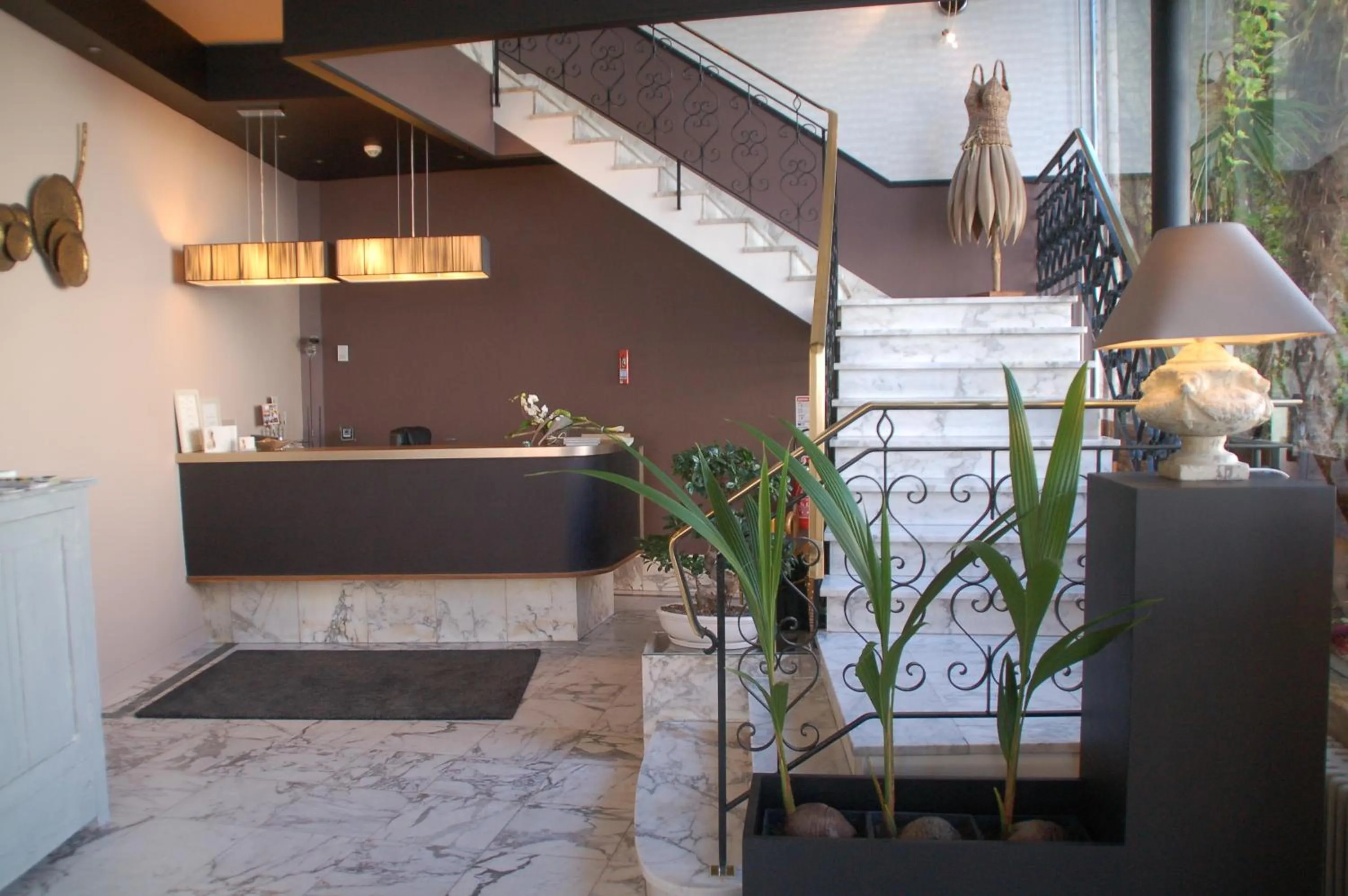 Lobby or reception in Hôtel de L'Avenue