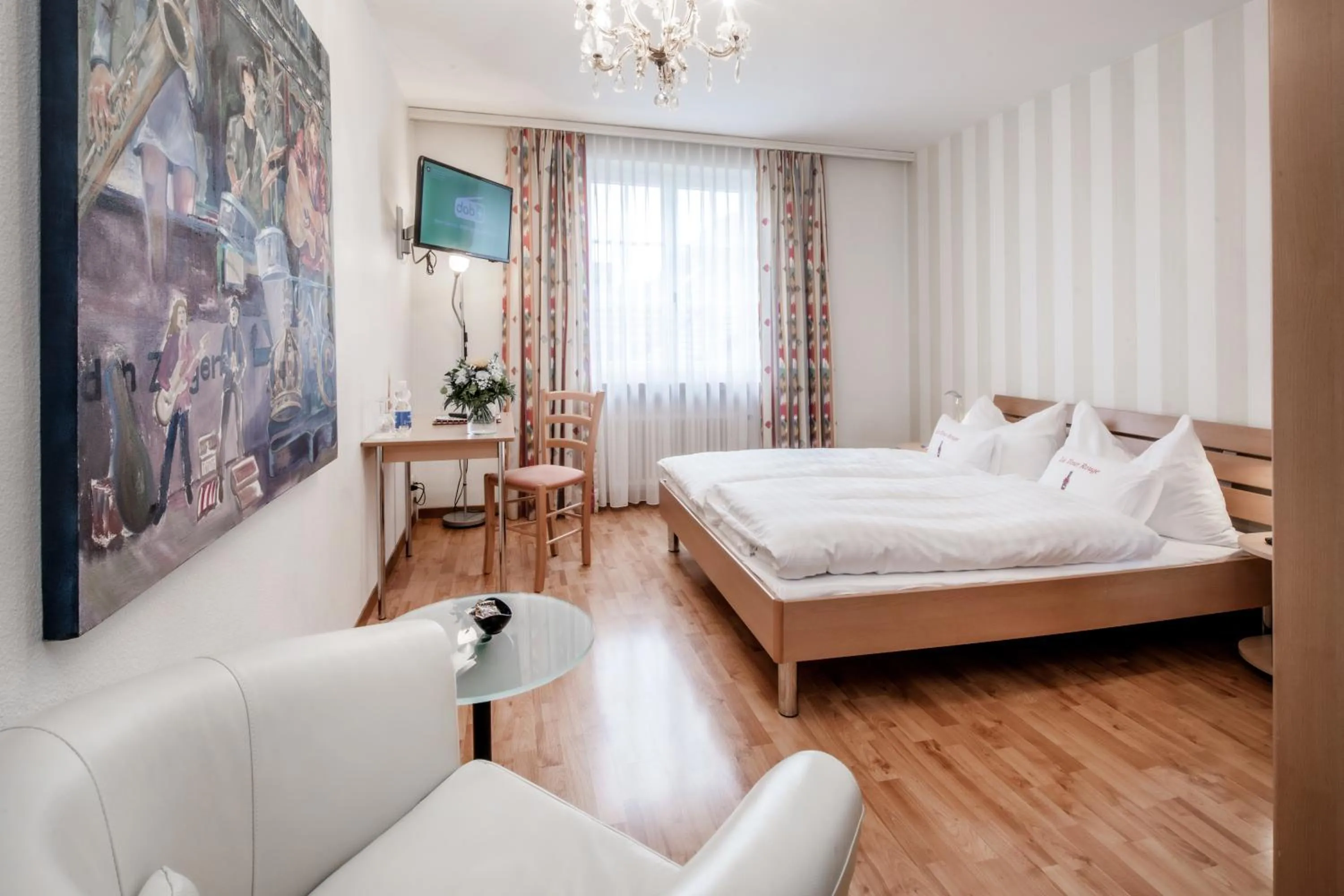 Bed in Hotel Roter Turm