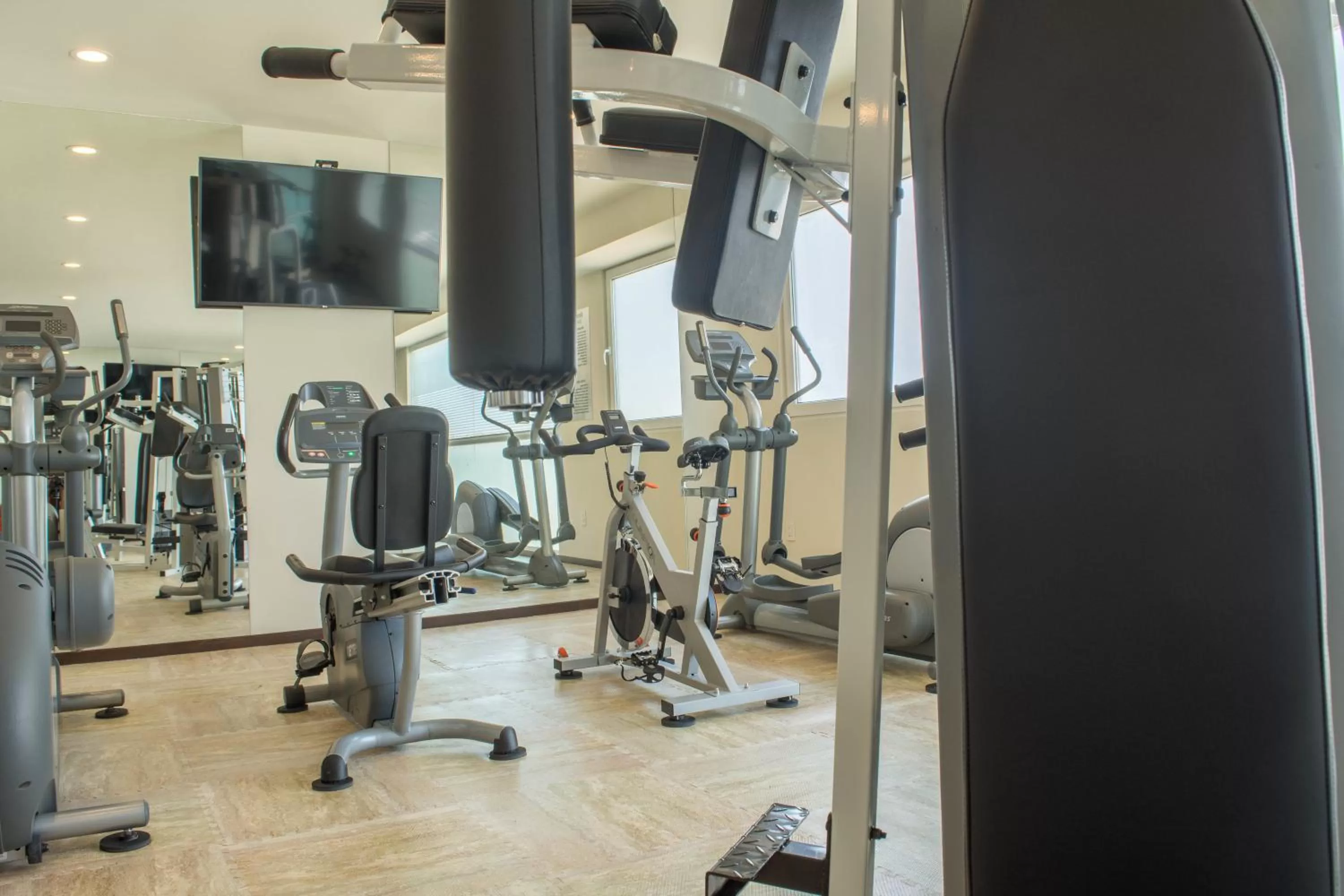 Fitness centre/facilities in Crown Victoria Hotel