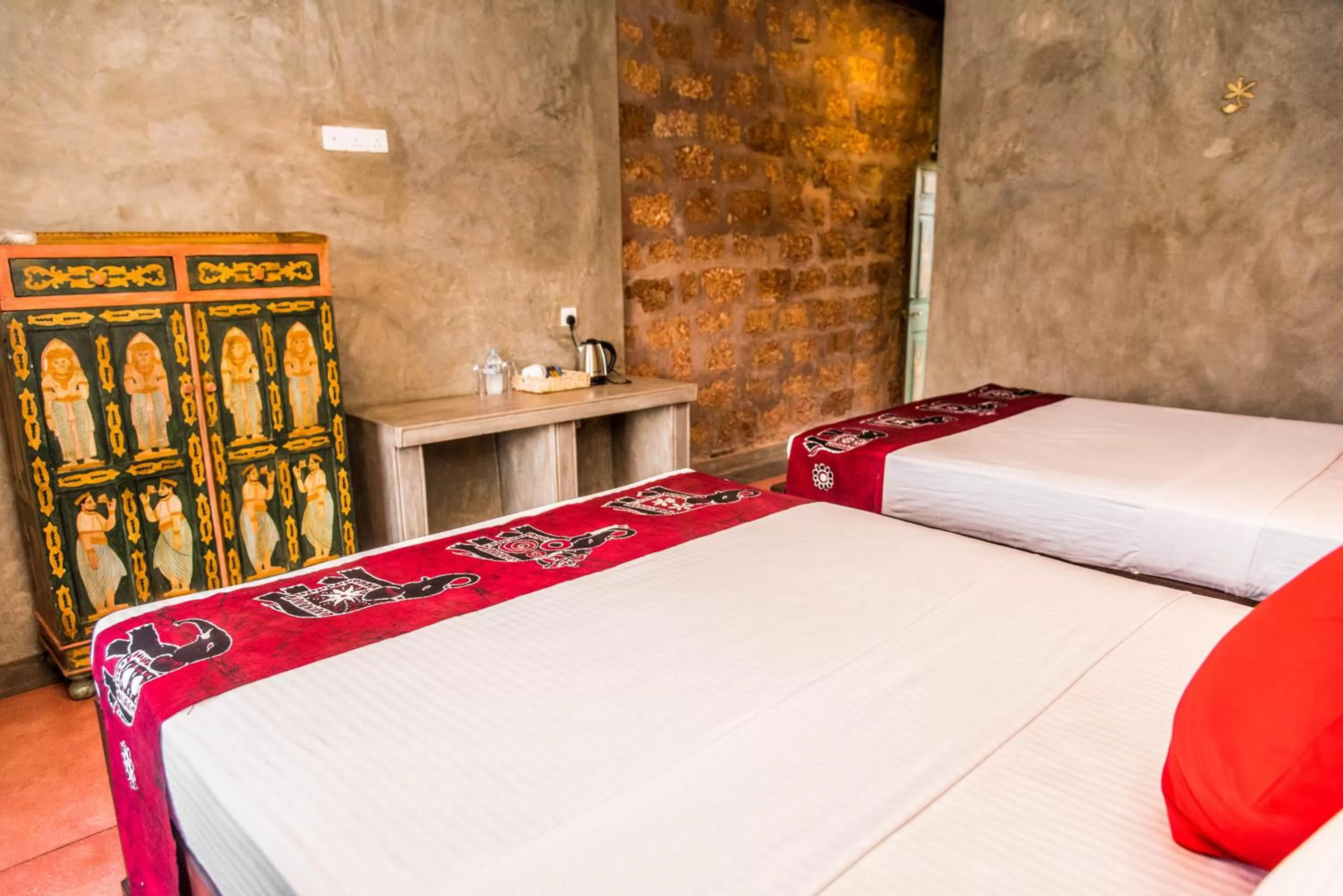 Bed in Negombo Boutique Villa