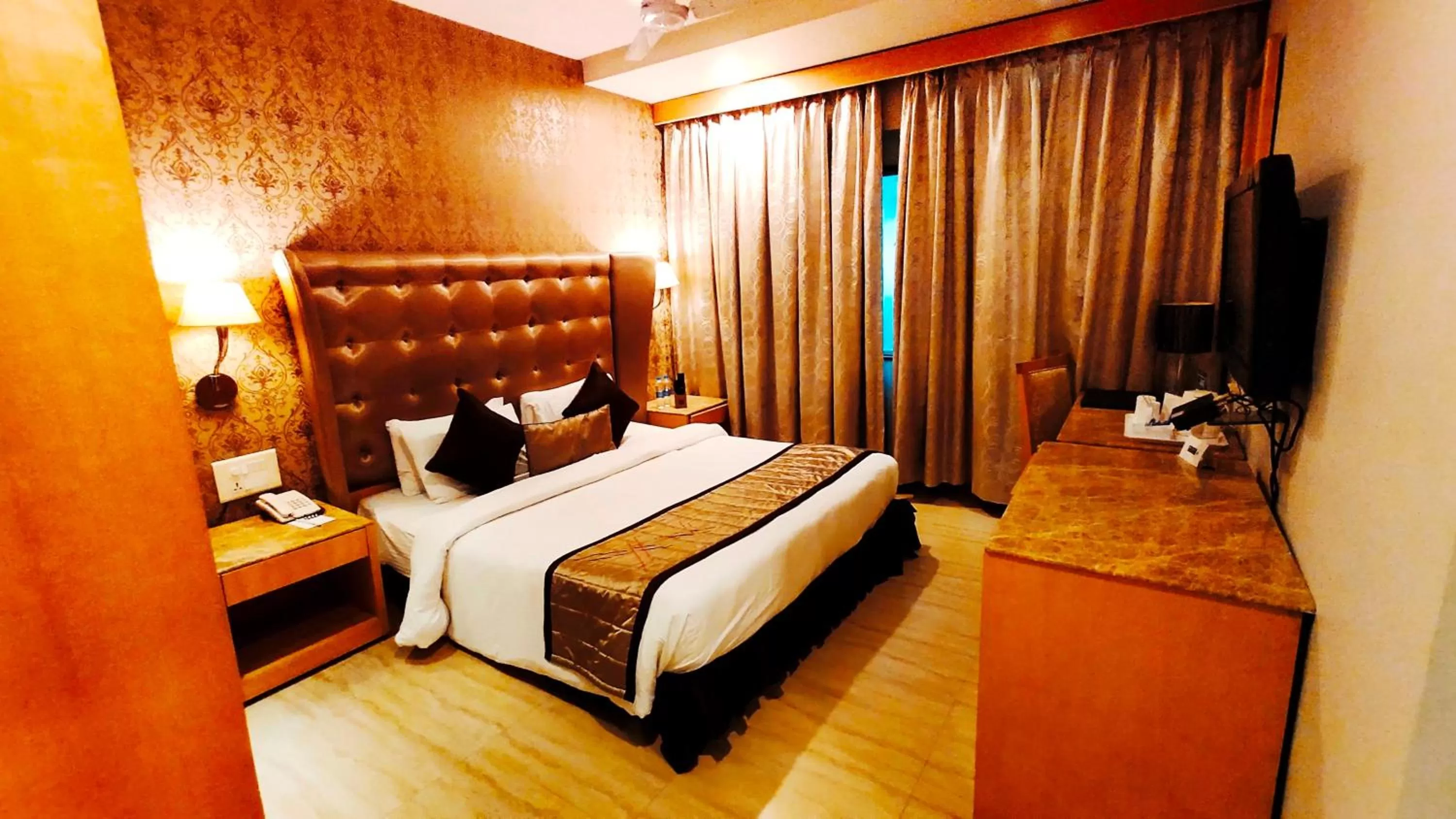 Bed in Best Western Ashoka