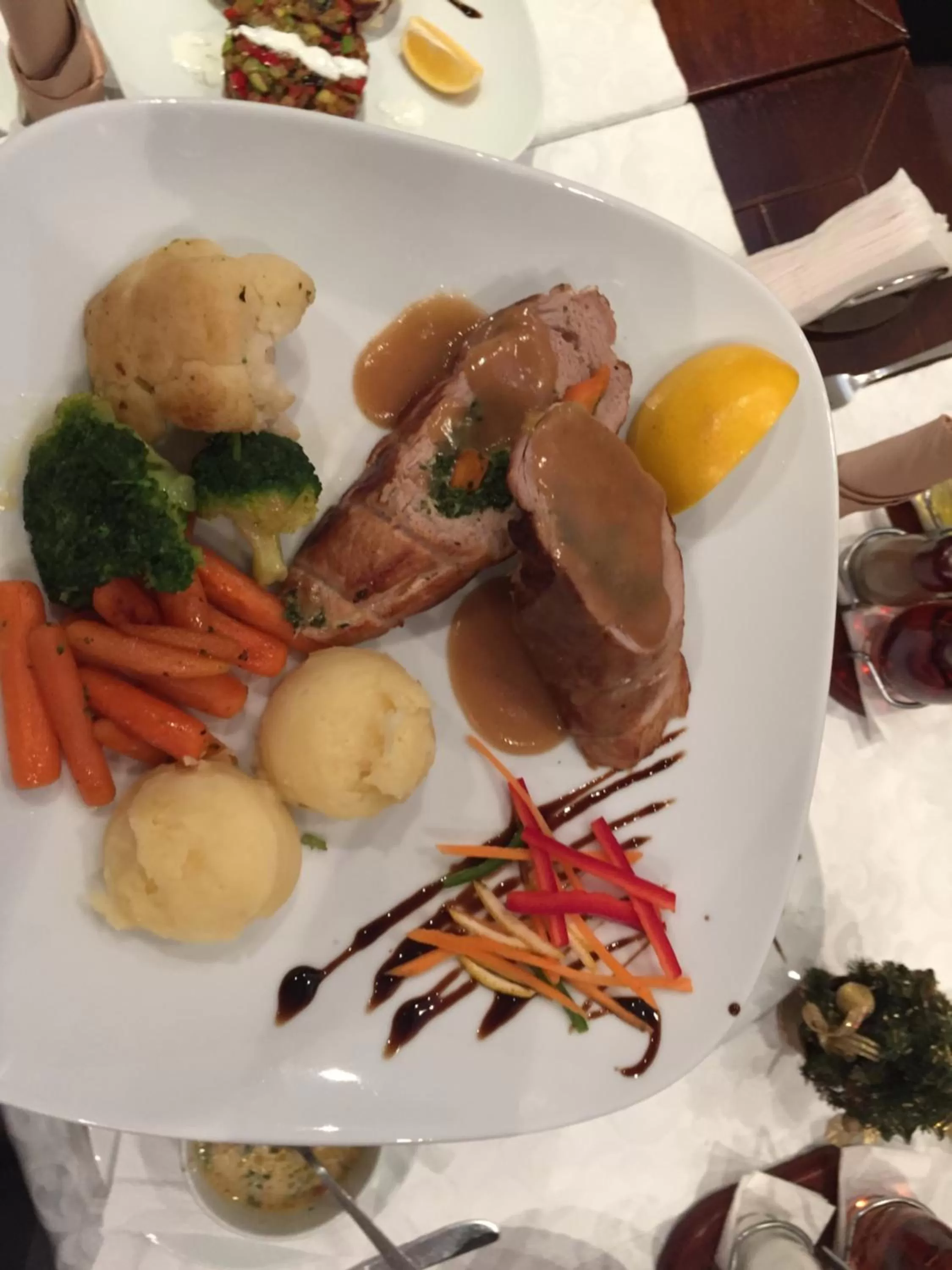 Restaurant/places to eat in Chateau Montagne Hotel Troyan