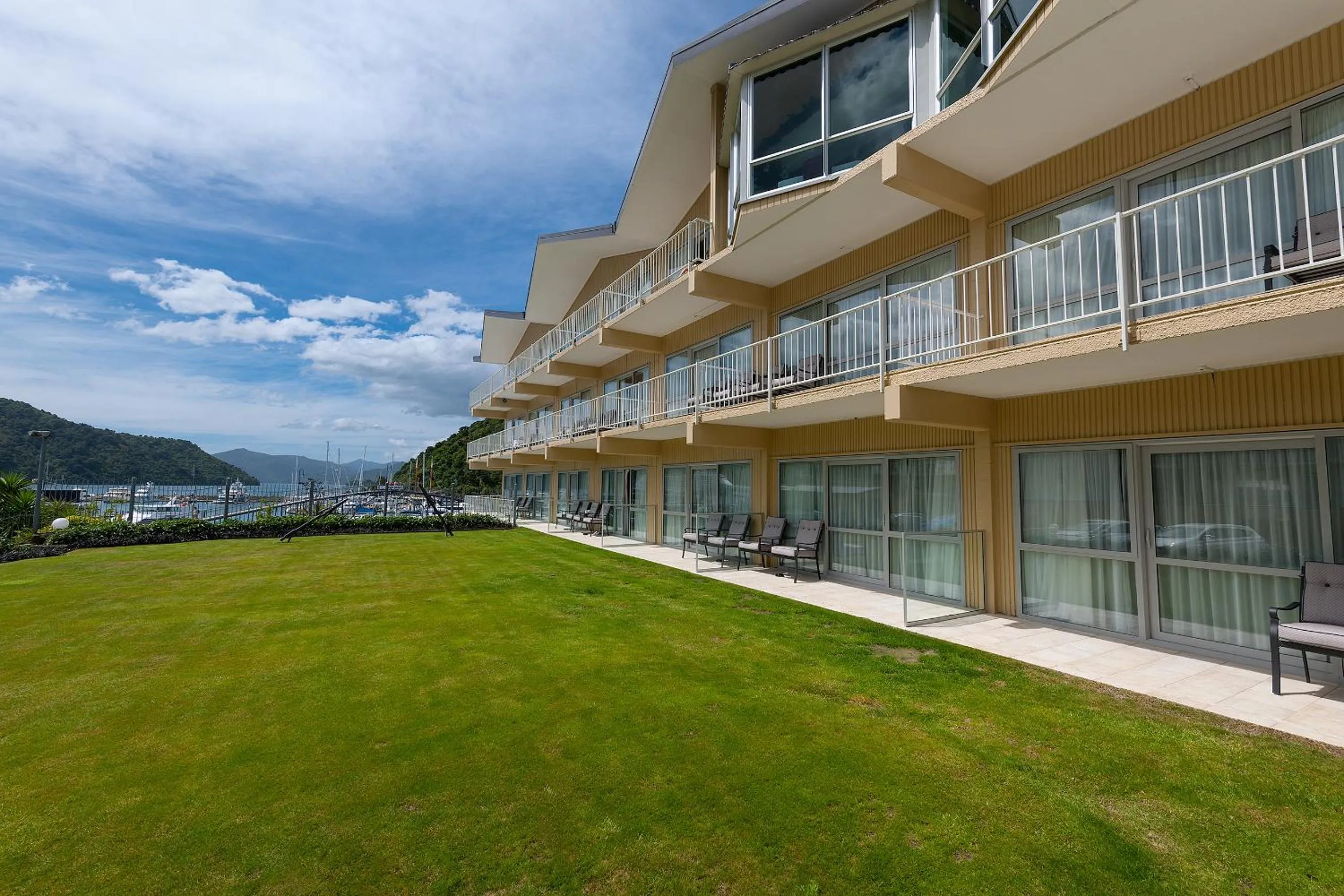 Garden in Beachcomber Inn Picton